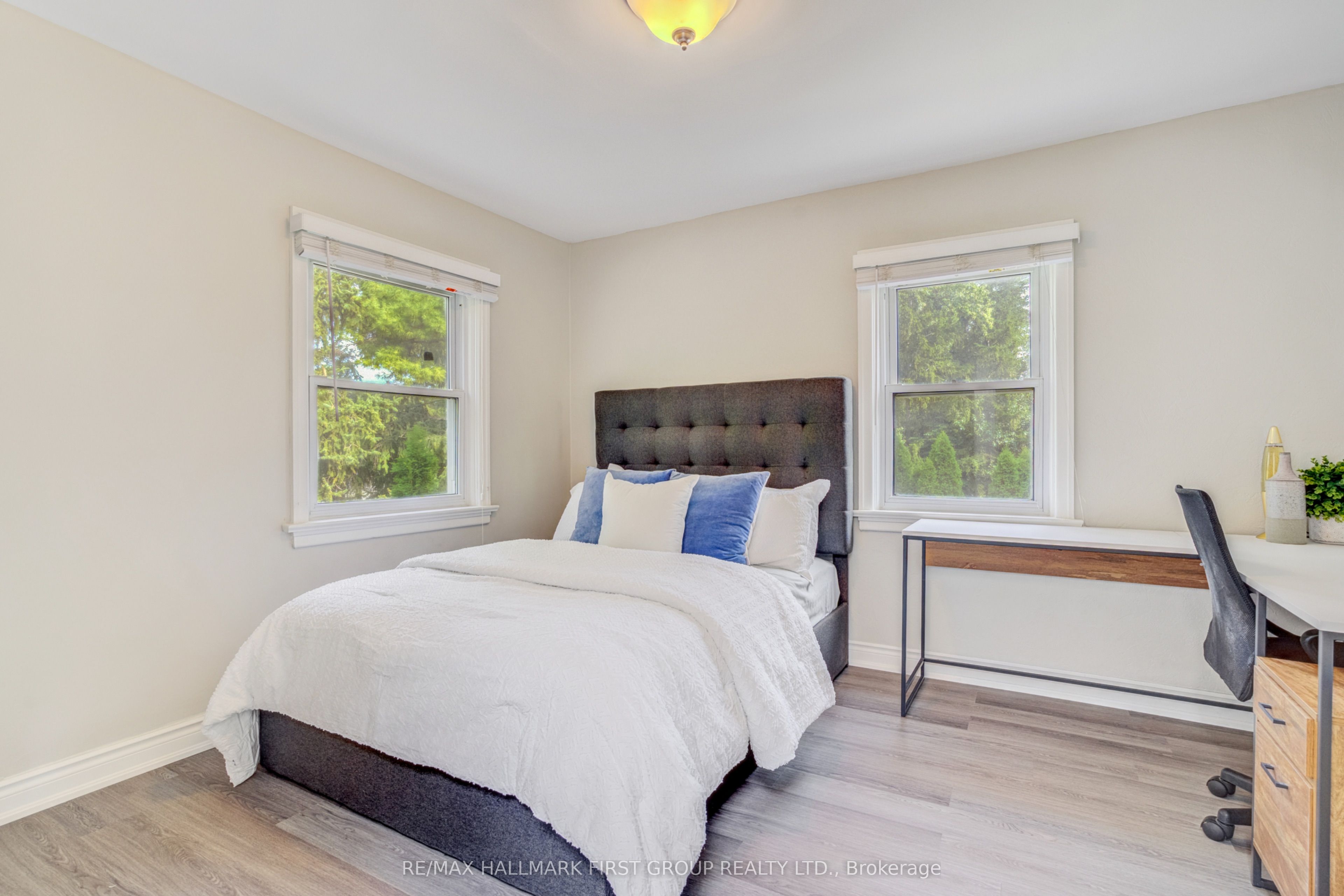 1395 Hurontario Street Property Photo 14