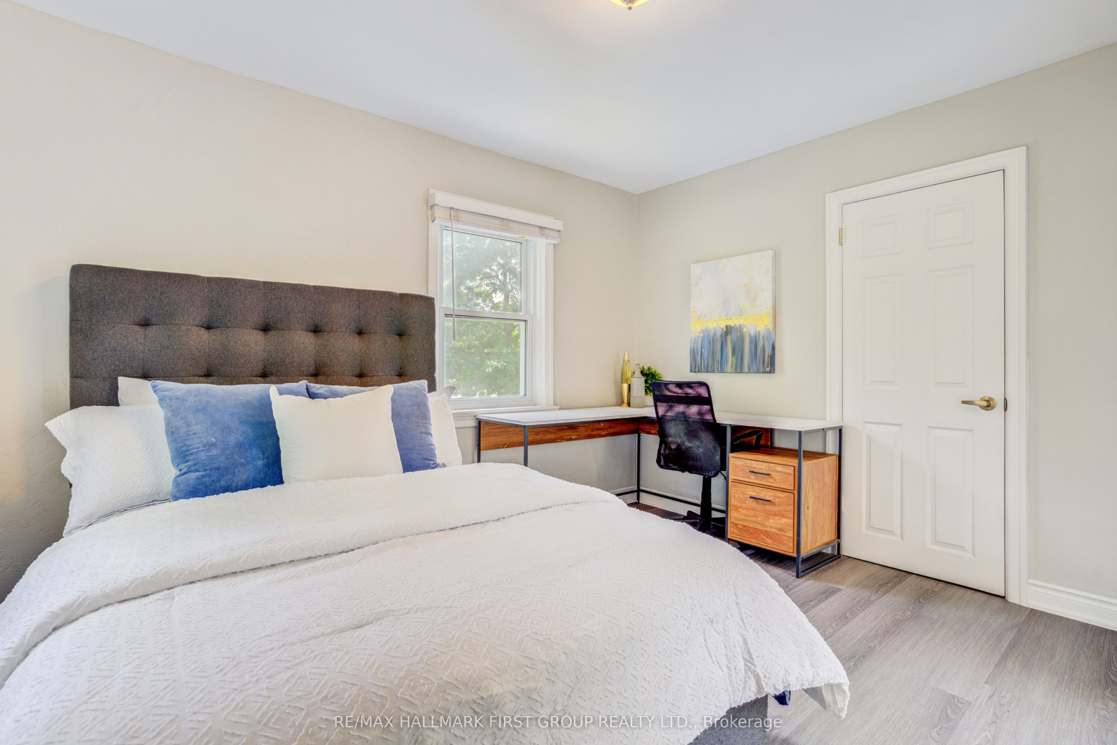 1395 Hurontario Street Property Photo 15