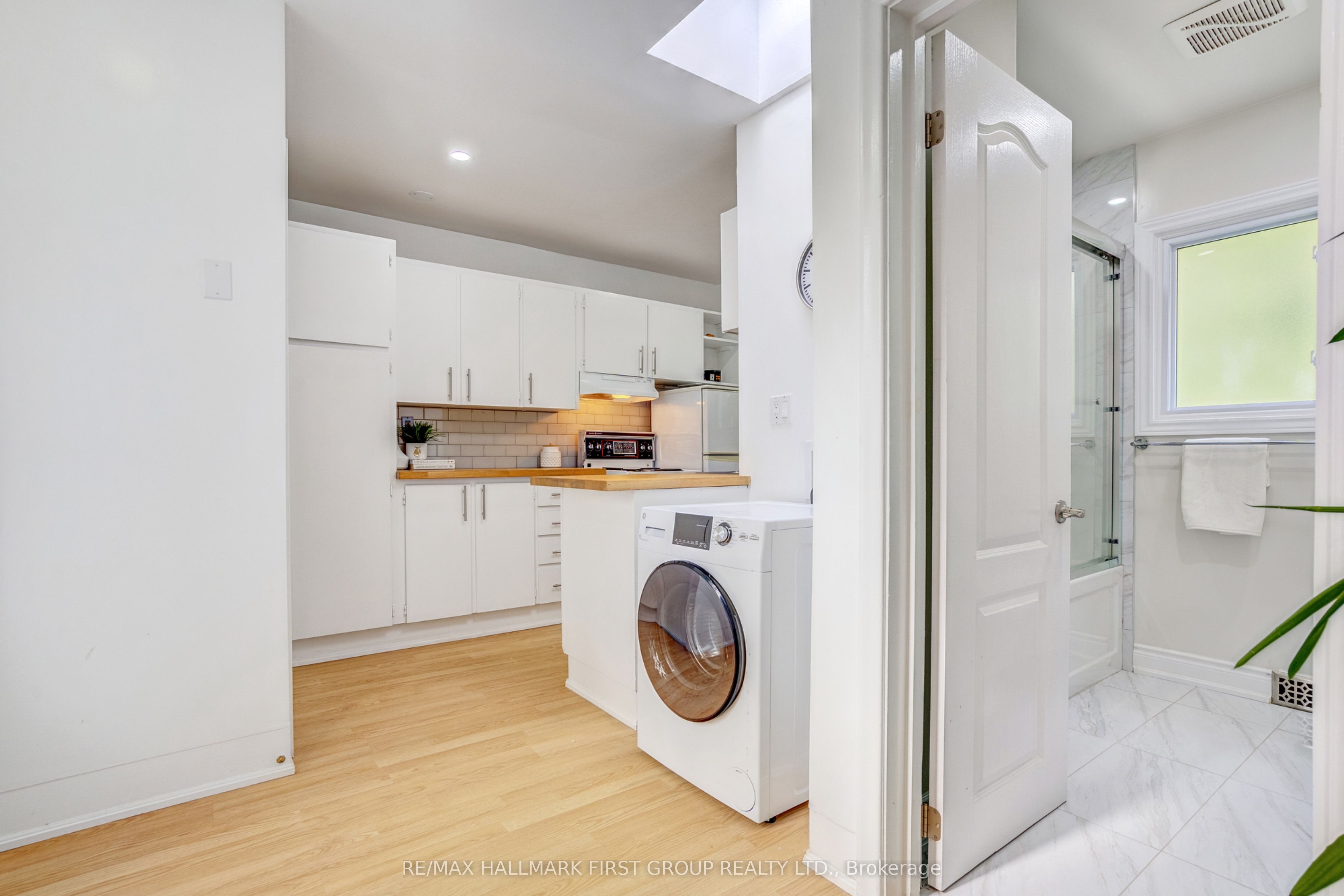 1395 Hurontario Street Property Photo 19