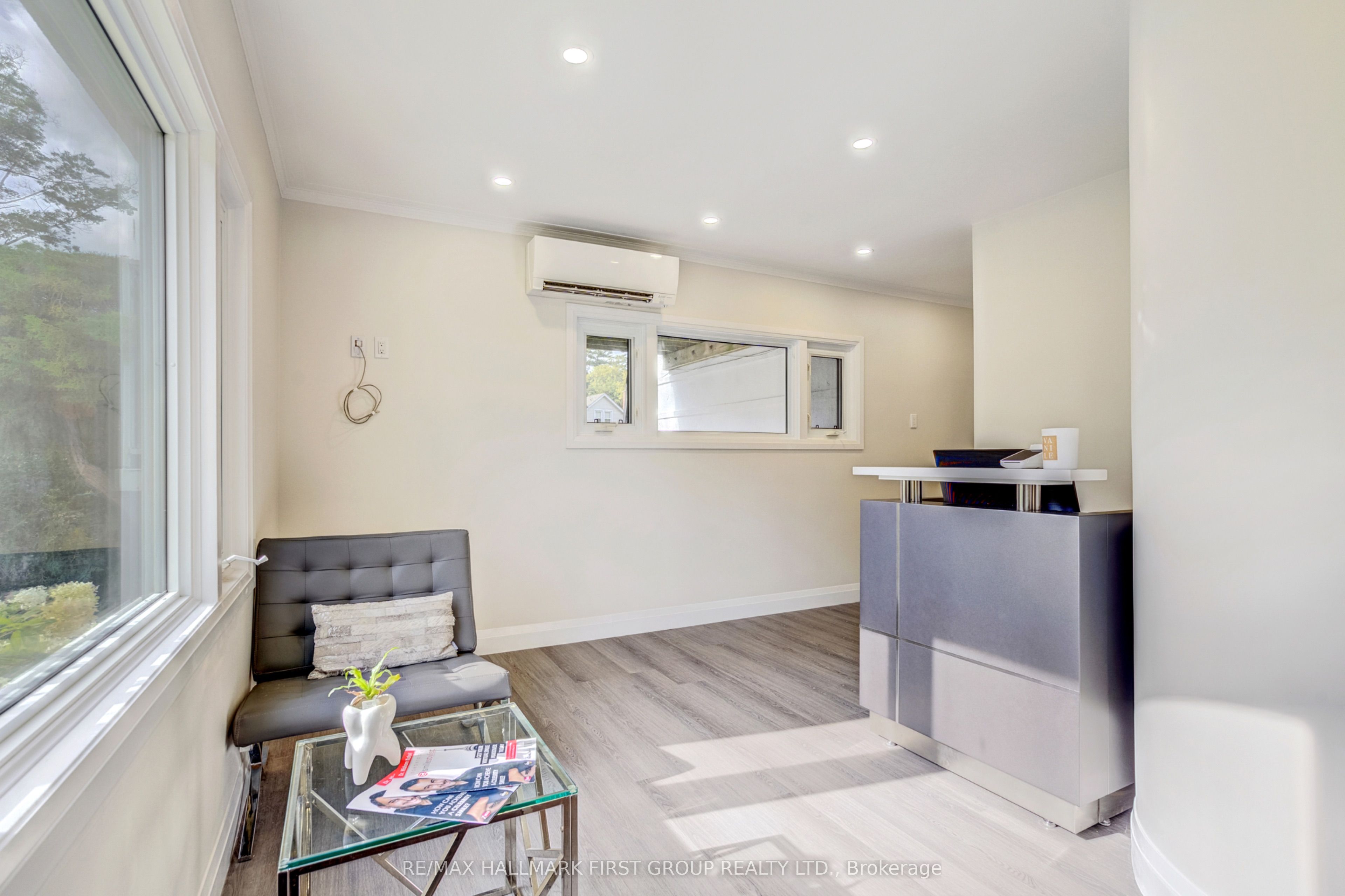 1395 Hurontario Street Property Photo 22