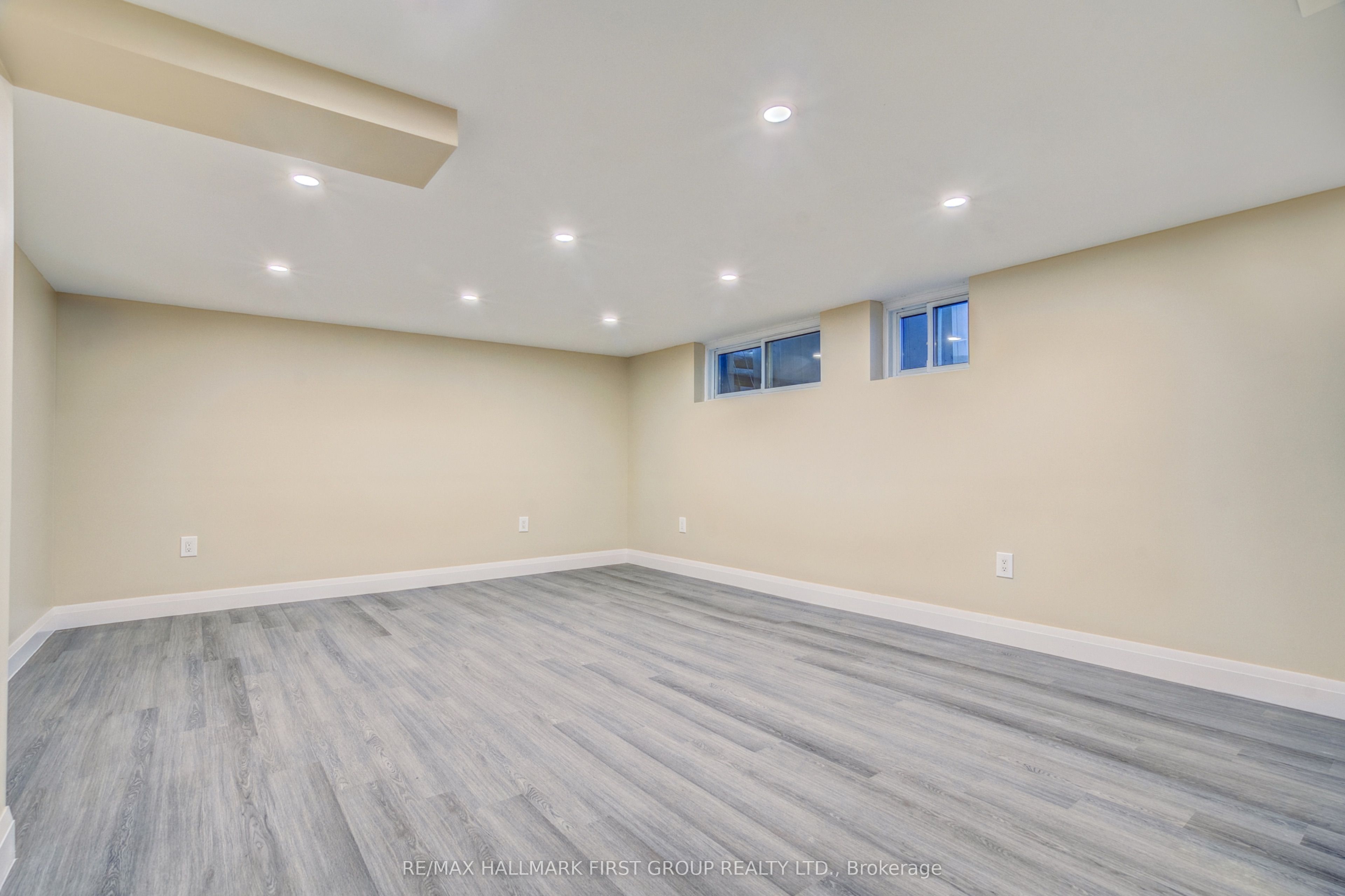 1395 Hurontario Street Property Photo 33