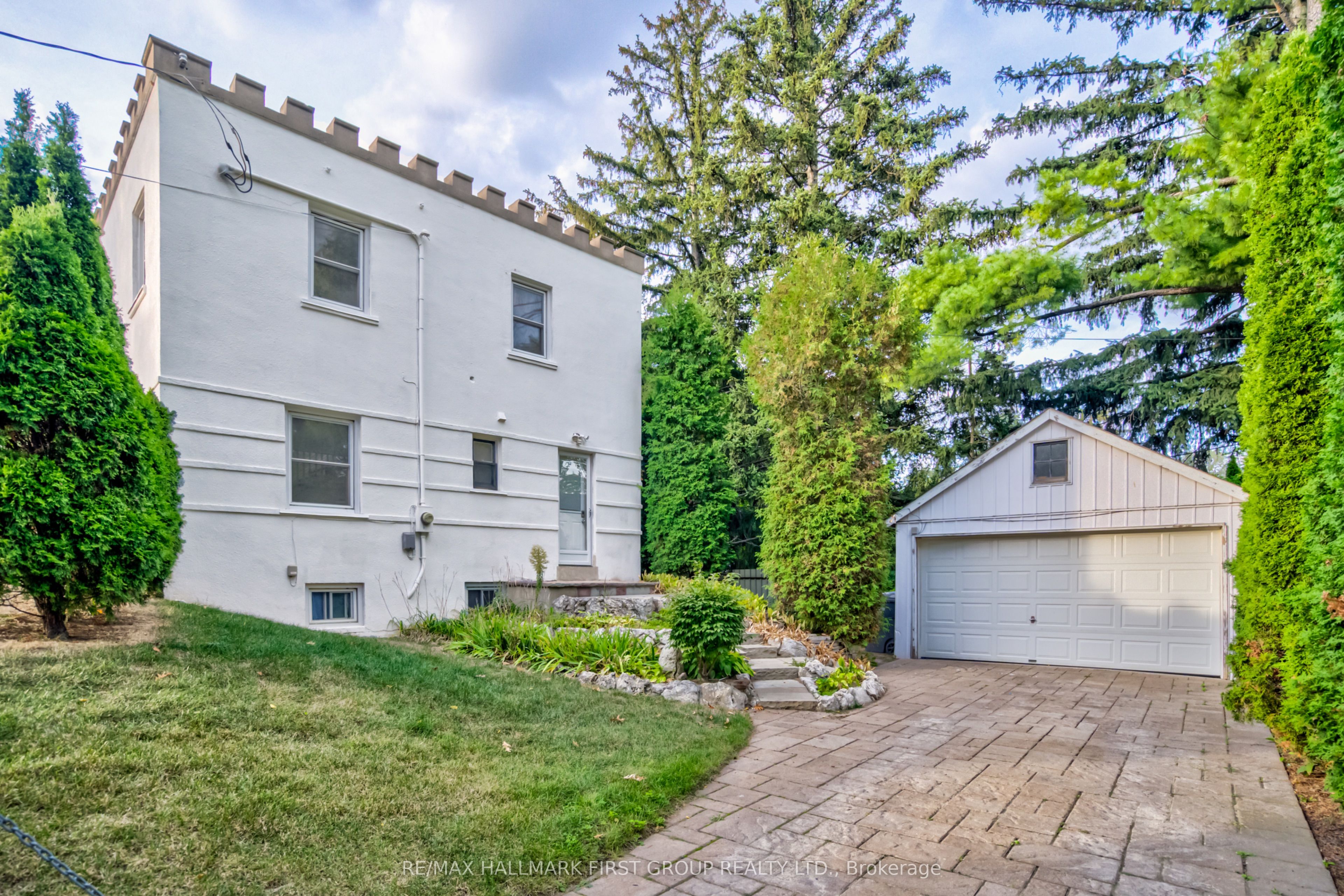 1395 Hurontario Street Property Photo 39