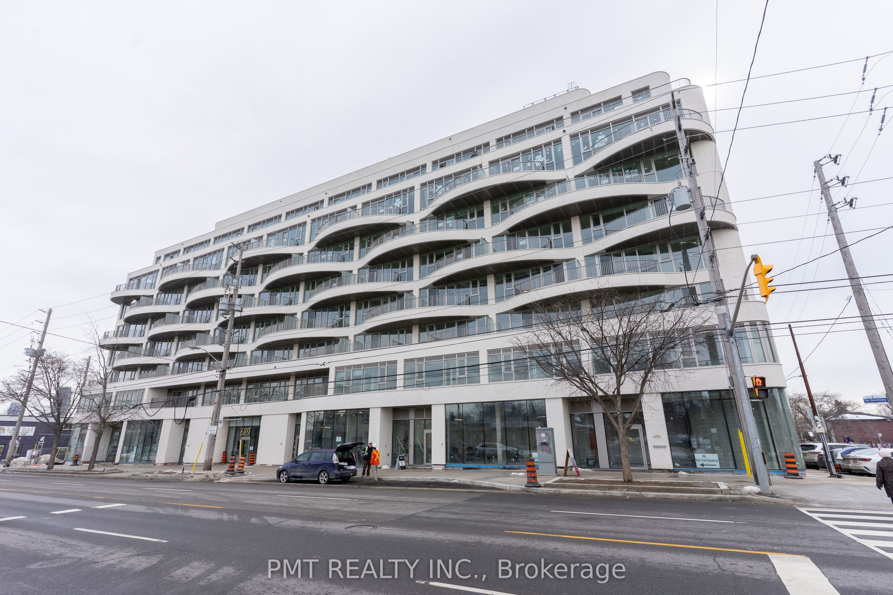 #225 - 689 The Queensway Property Photo 1