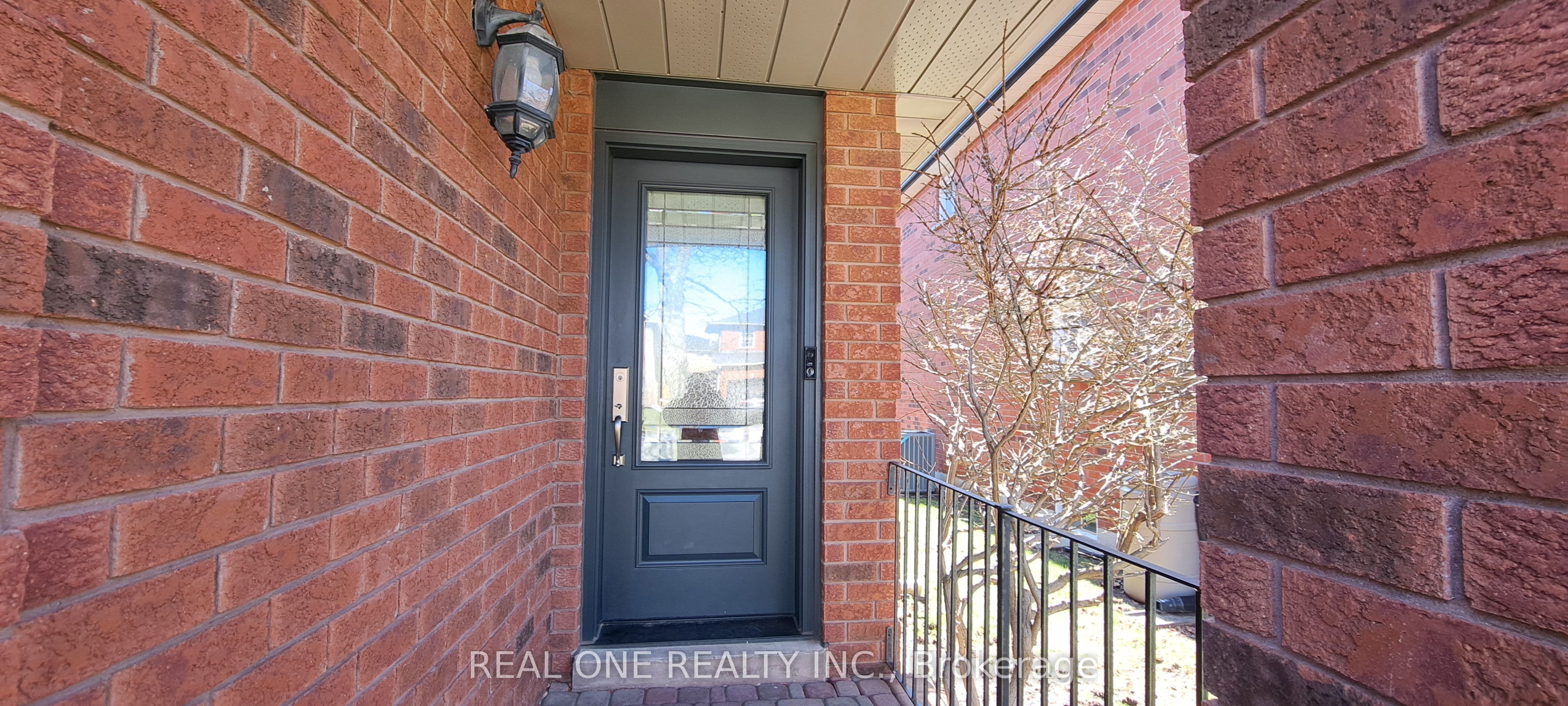 552 Marlatt Drive Property Photo 2