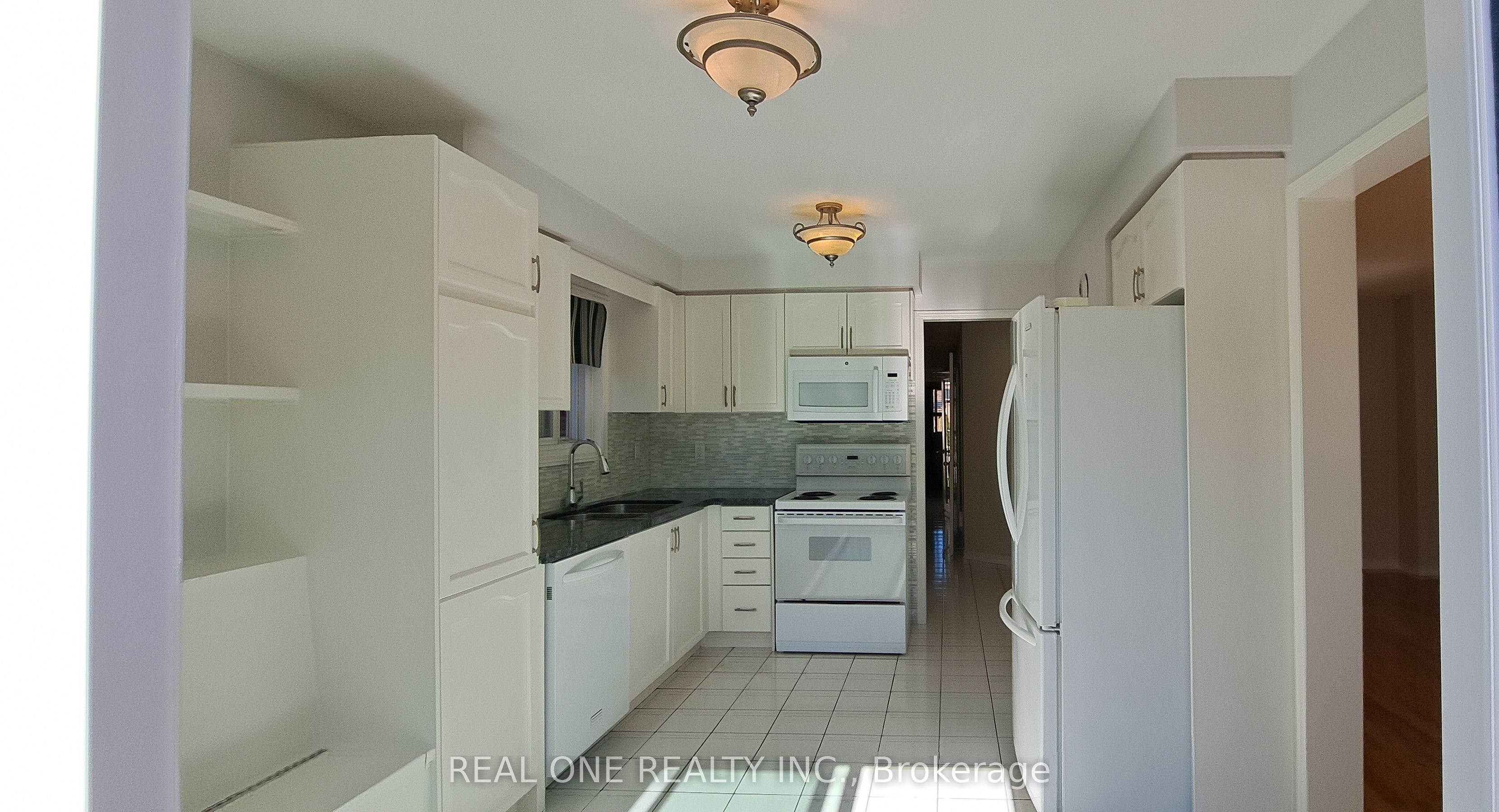 552 Marlatt Drive Property Photo 8