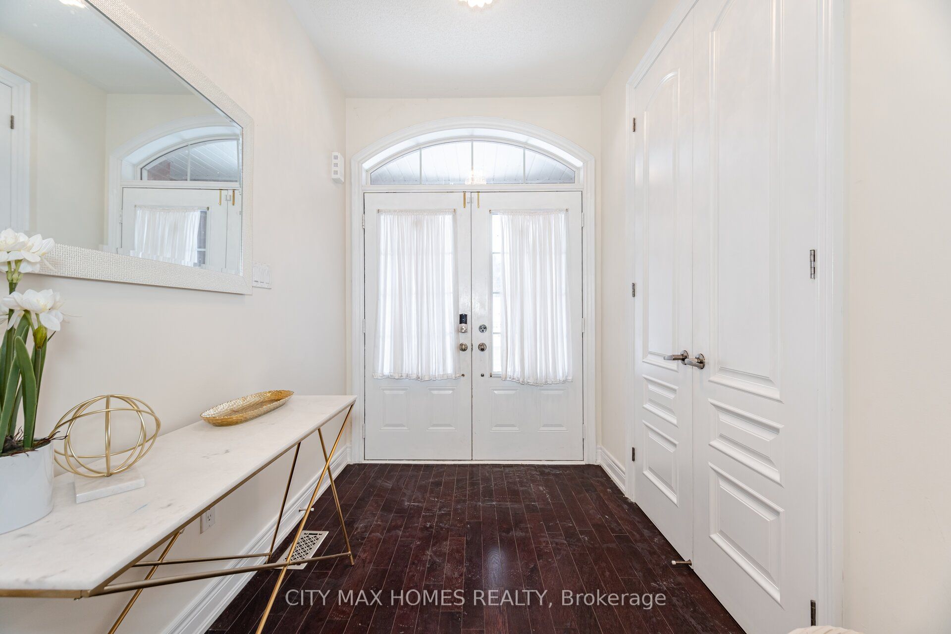 57 Beacon Hill Drive Property Photo 2