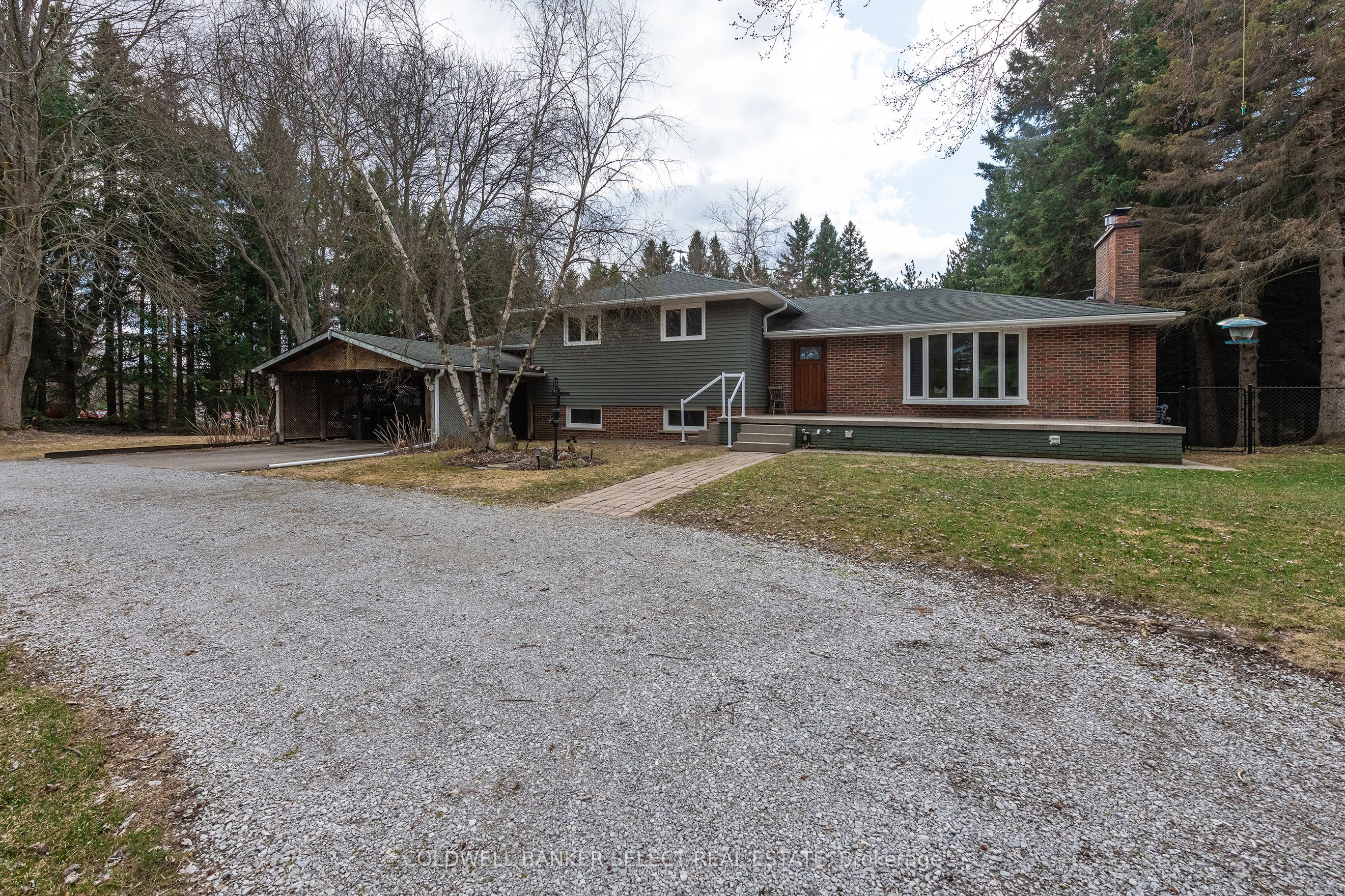 17554 Mt Hope Road Property Photo 1