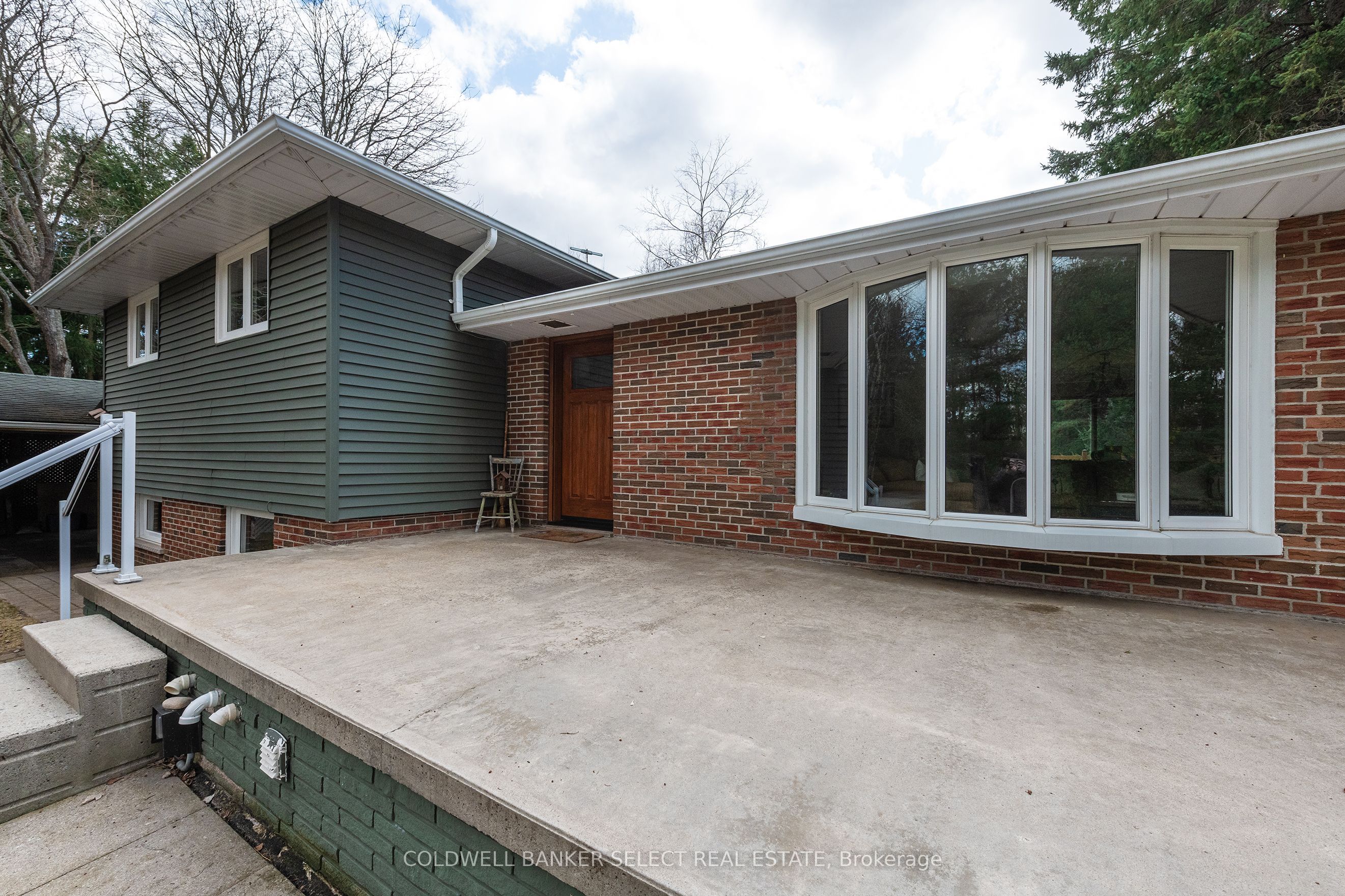 17554 Mt Hope Road Property Photo 2