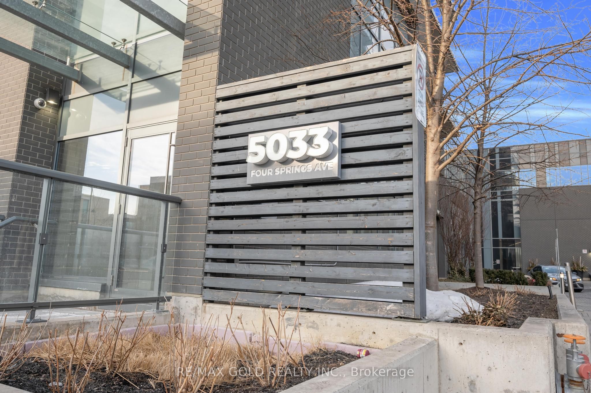 #2211 - 5033 Four Springs Avenue Property Photo 3