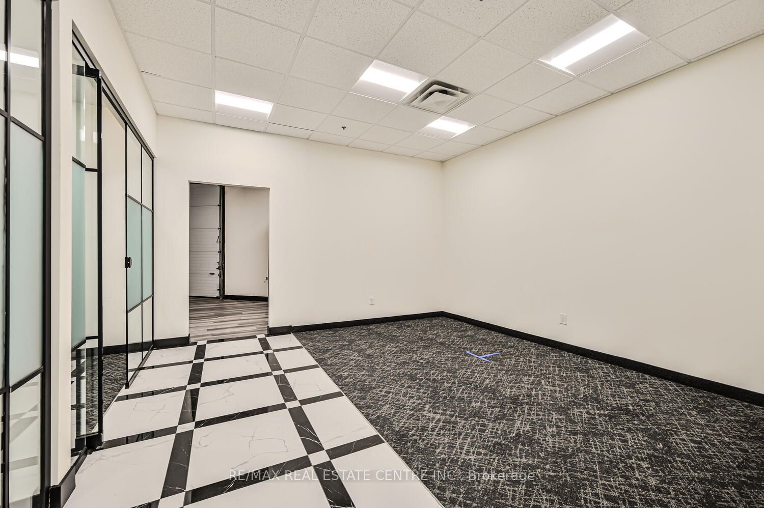 2565 Steeles Ave E Property Photo 26