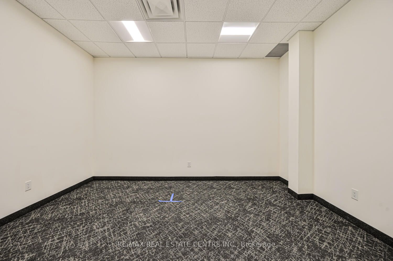 2565 Steeles Ave E Property Photo 27