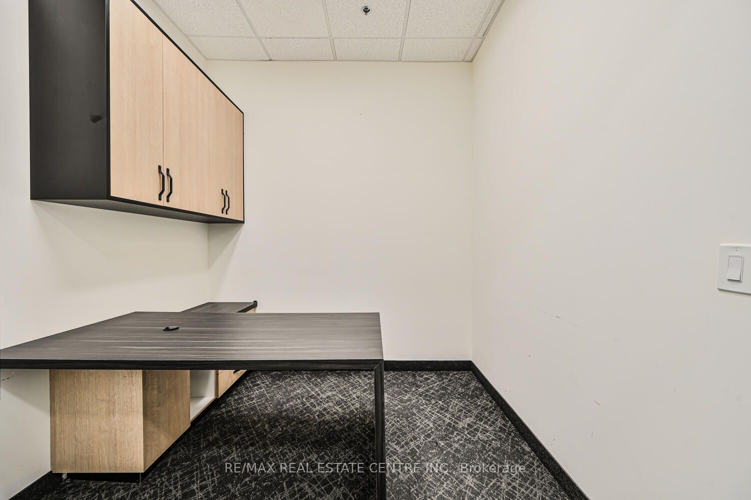 2565 Steeles Ave E Property Photo 28