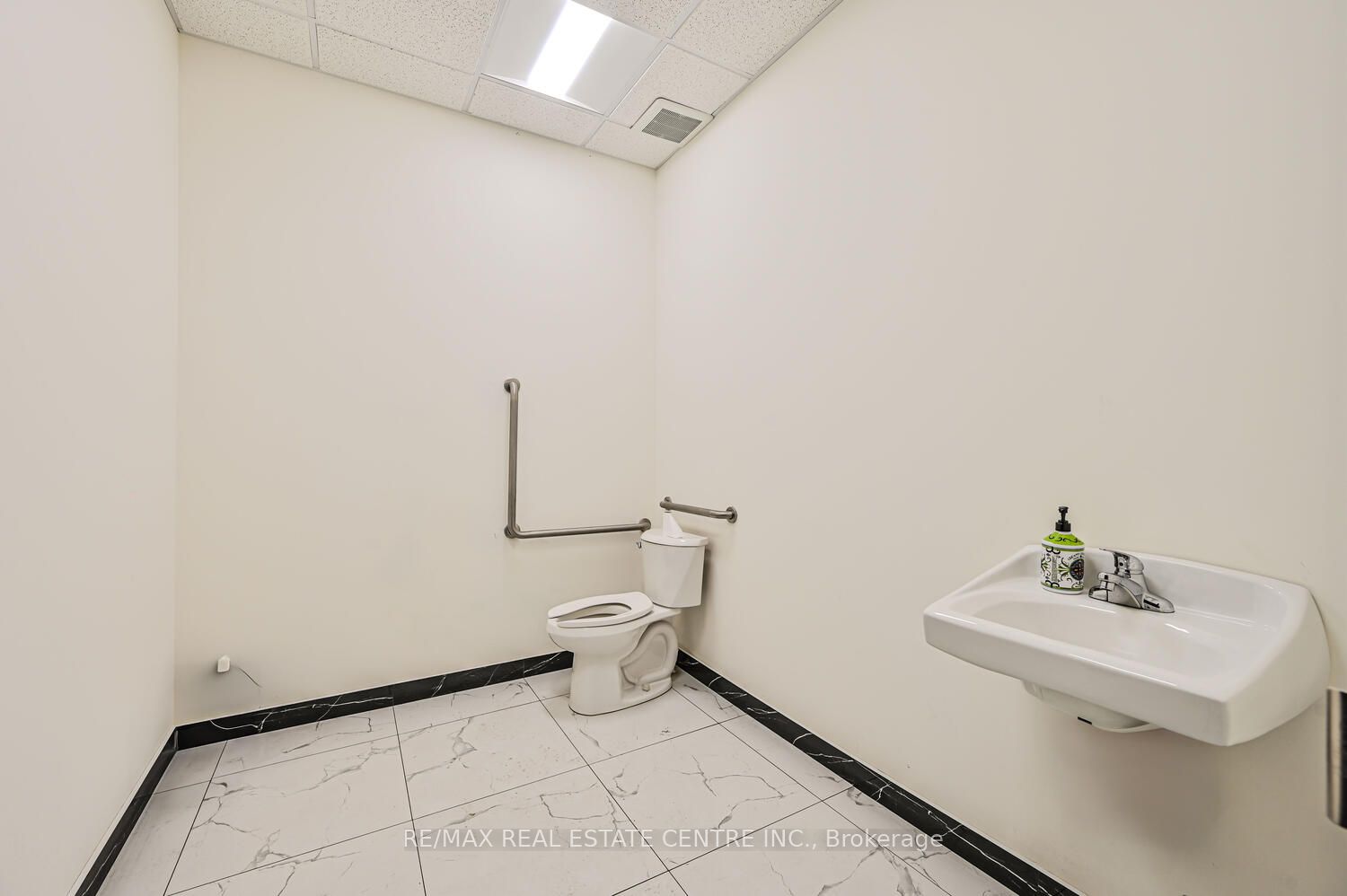 2565 Steeles Ave E Property Photo 43