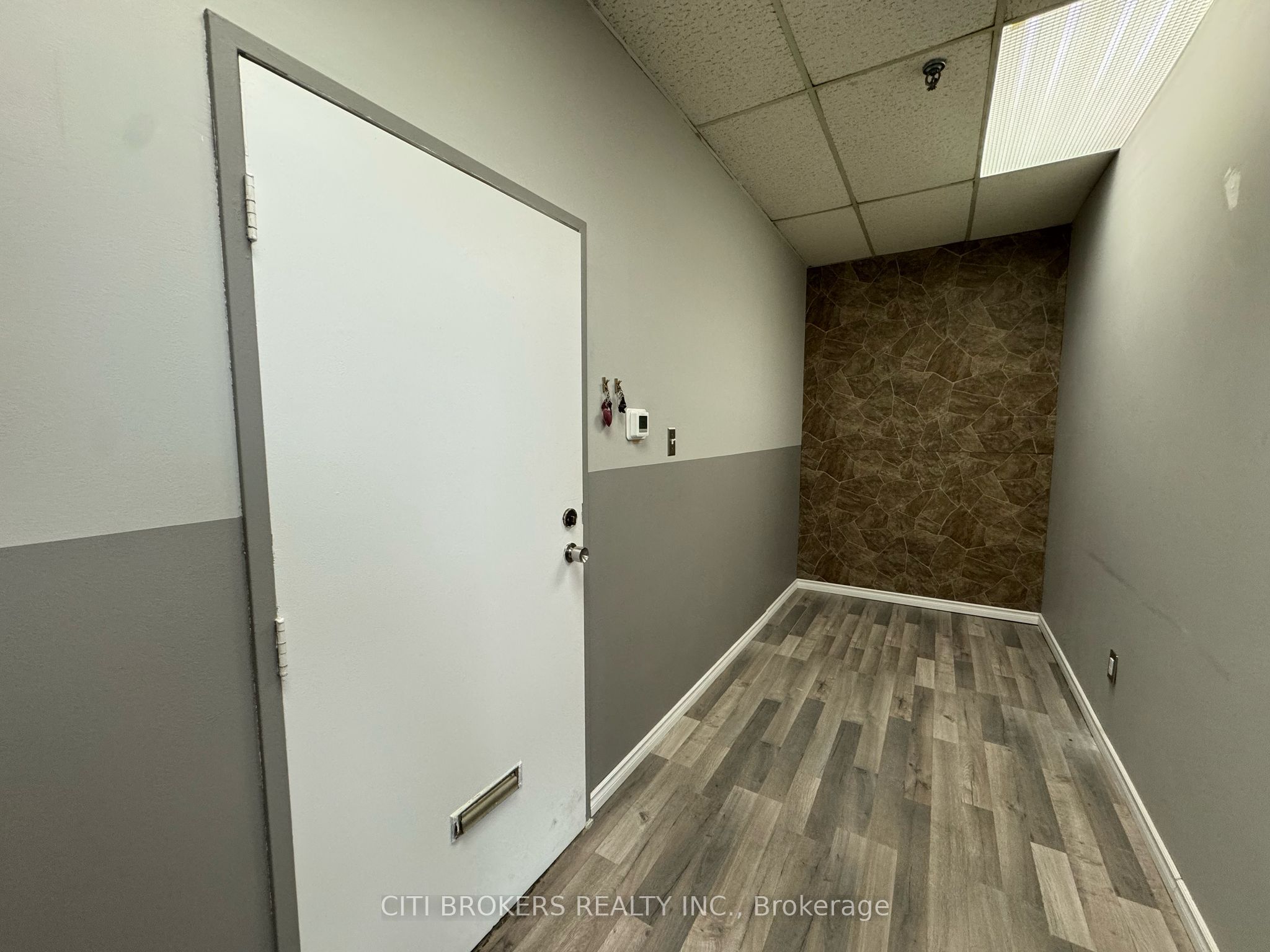 #121 - 1454 Dundas Street Property Photo 5