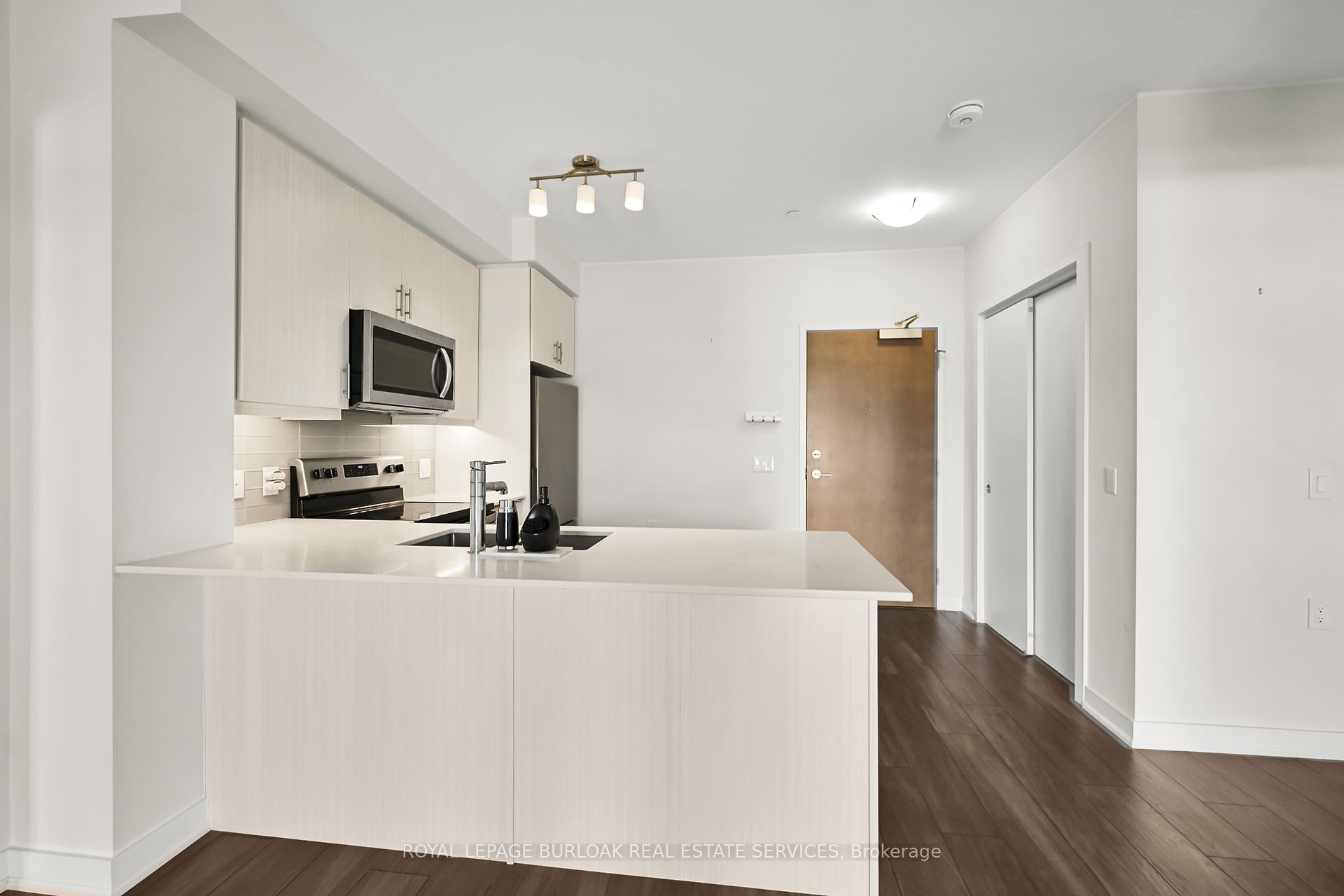 #312 - 320 Plains Road Property Photo 12