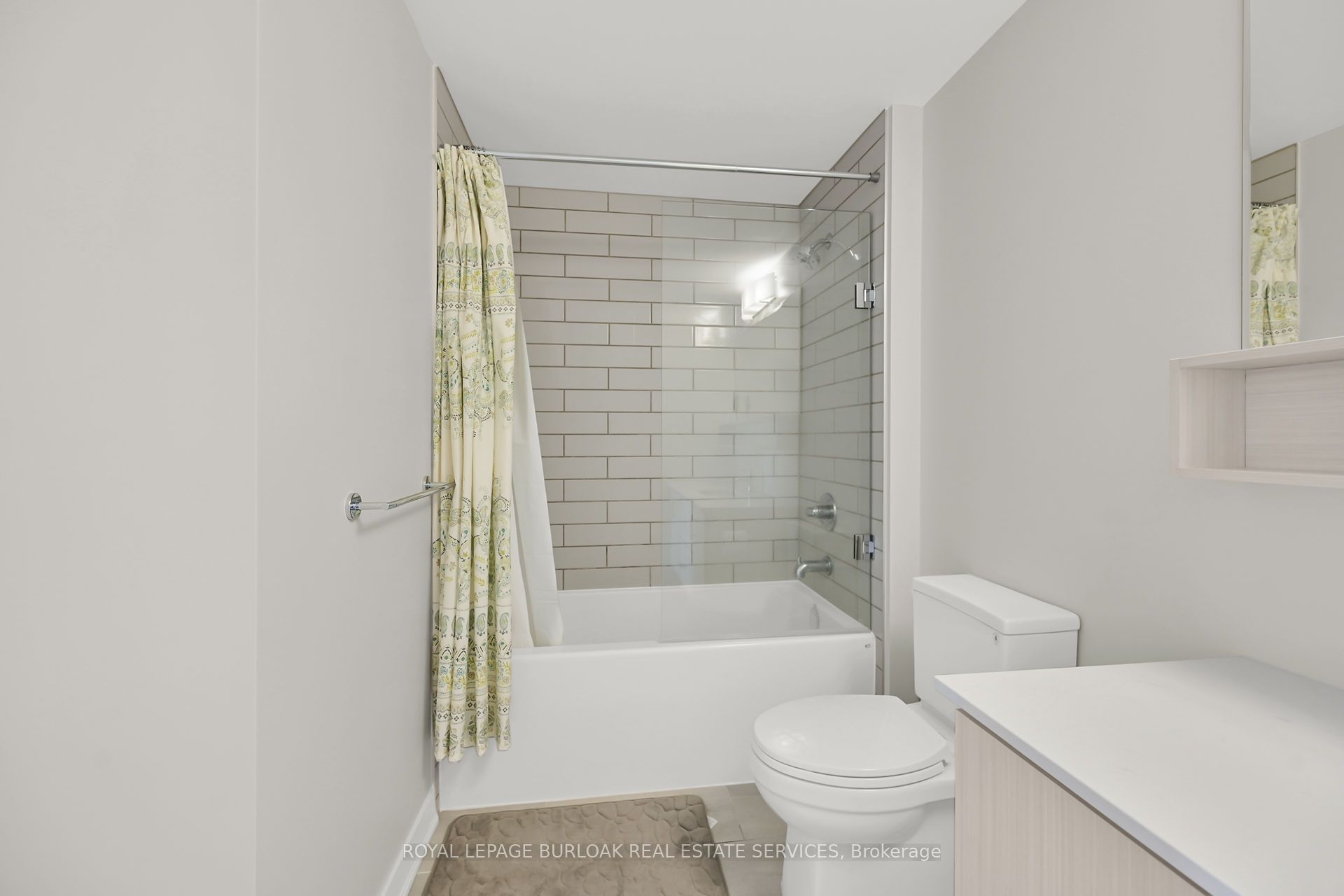 #312 - 320 Plains Road Property Photo 14