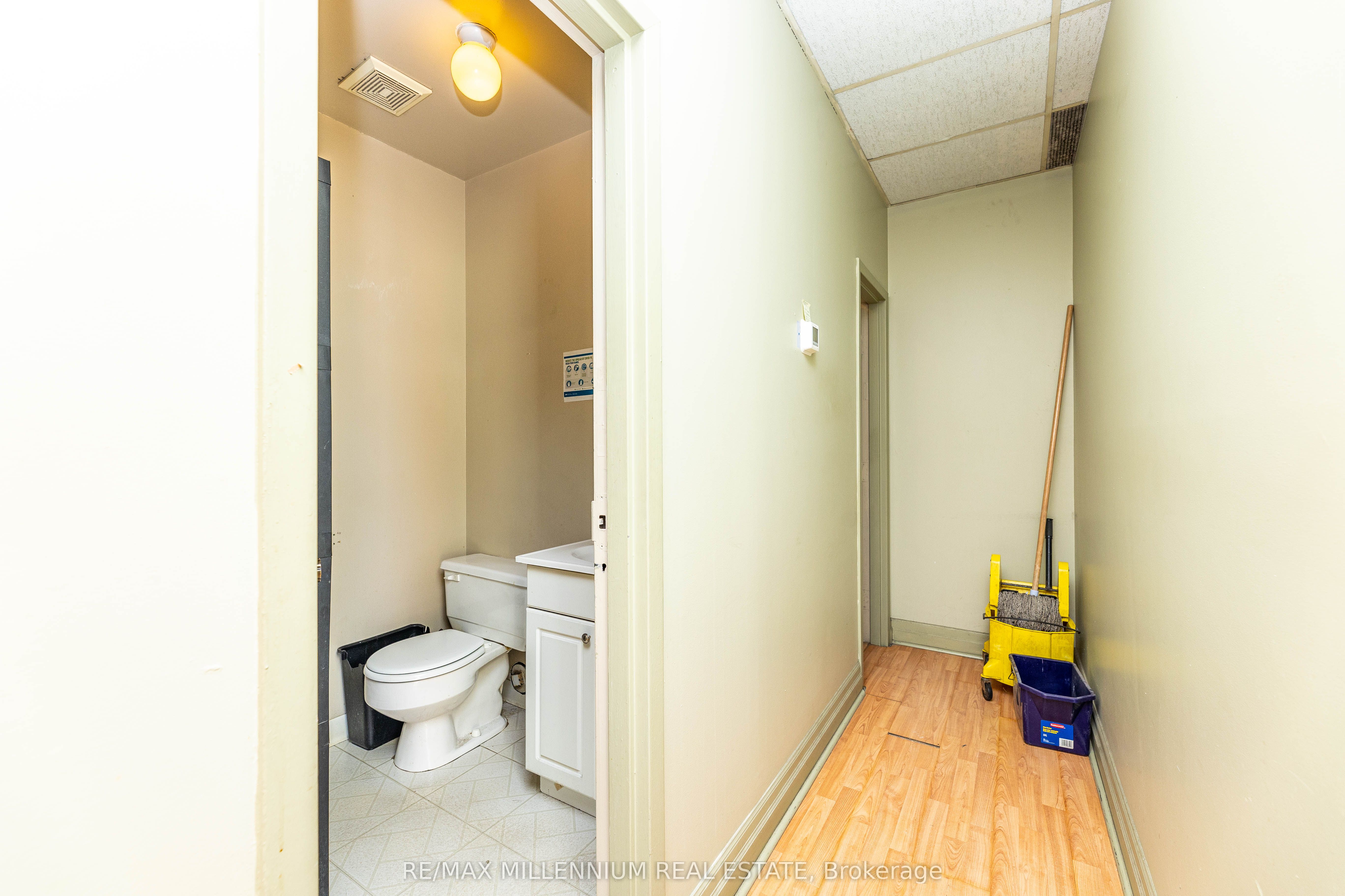 #65 (ground Floor) - 750 Oakdale Road Property Photo 9