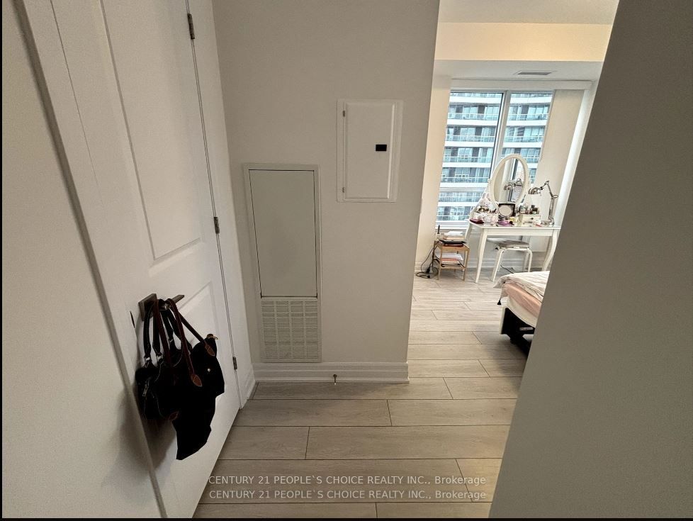 #1102 - 30 Elm Drive Property Photo 16