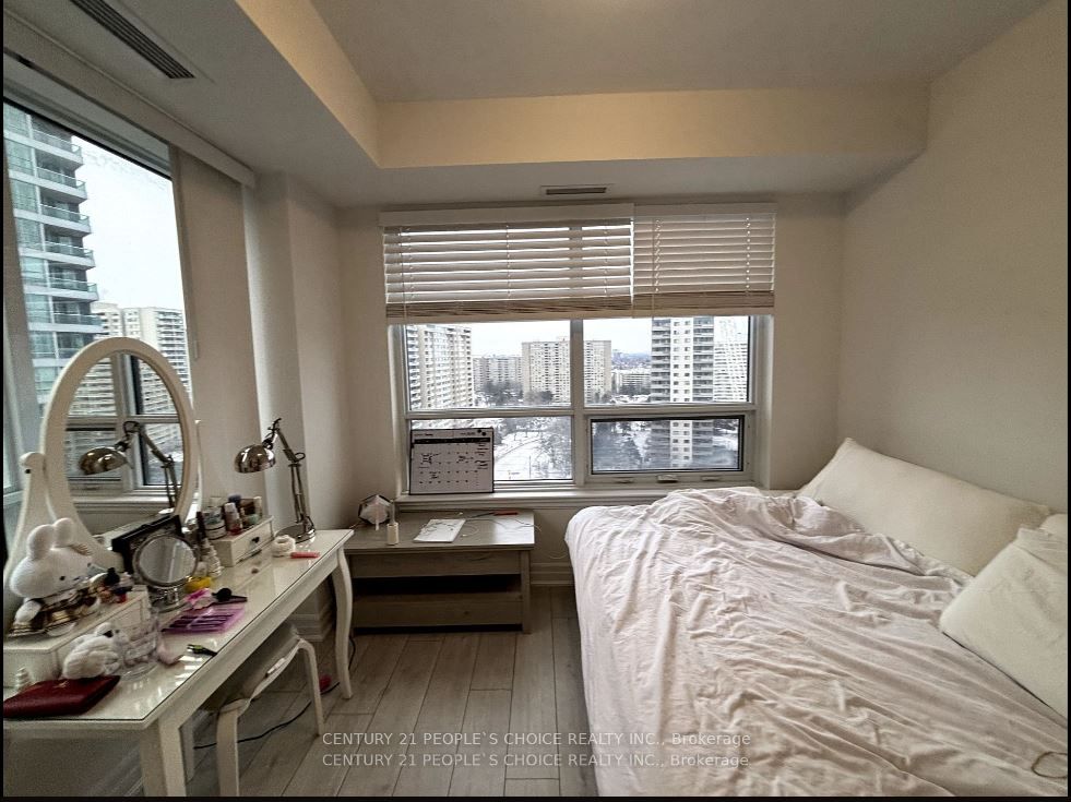 #1102 - 30 Elm Drive Property Photo 18