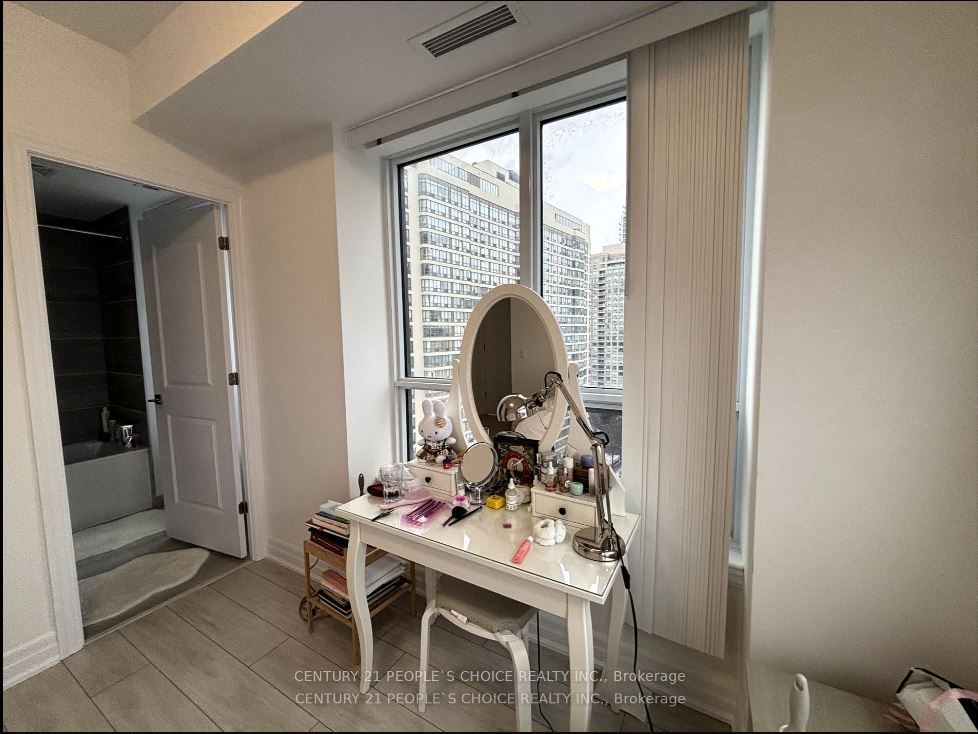 #1102 - 30 Elm Drive Property Photo 19