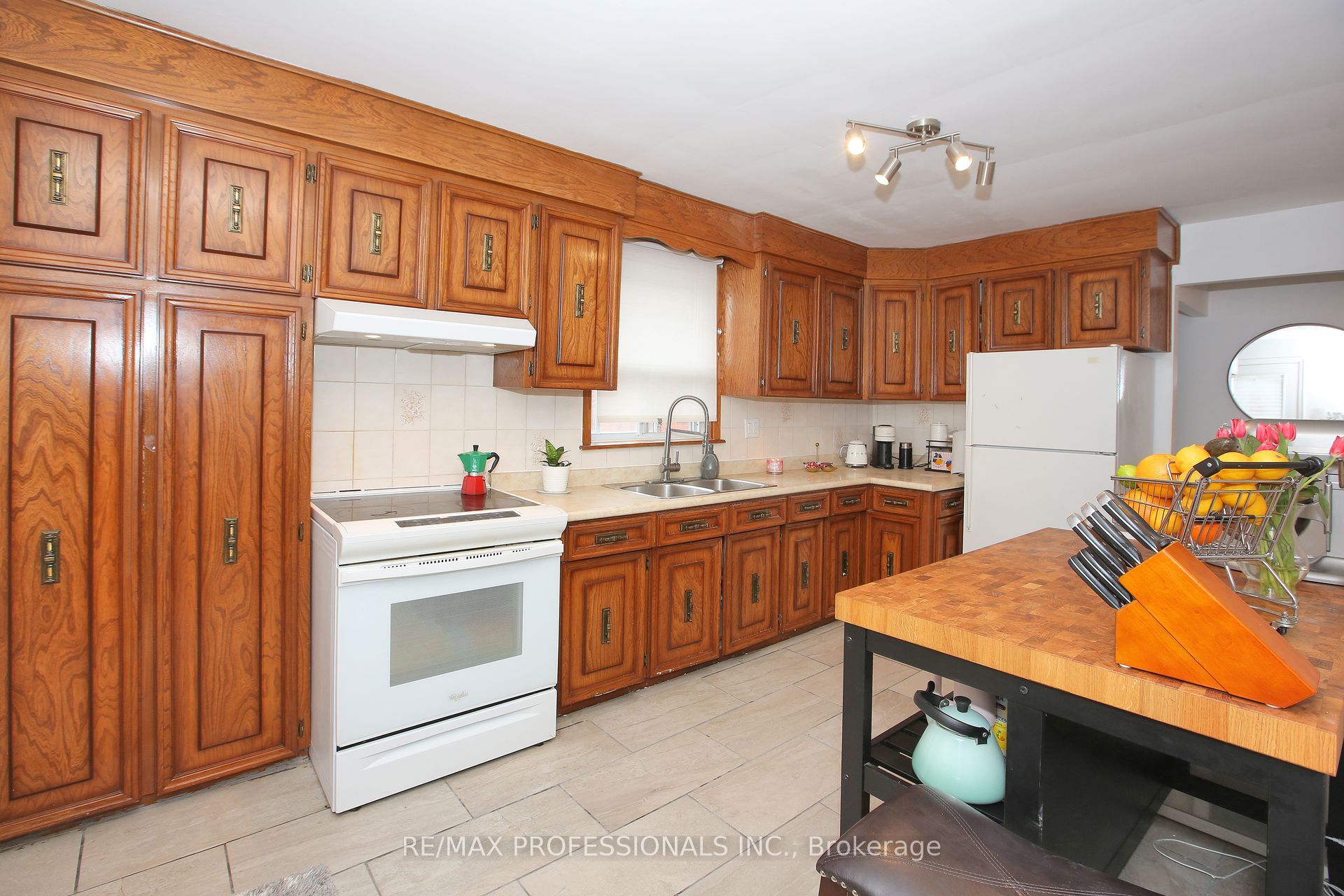 96 Nordin Avenue Property Photo 9