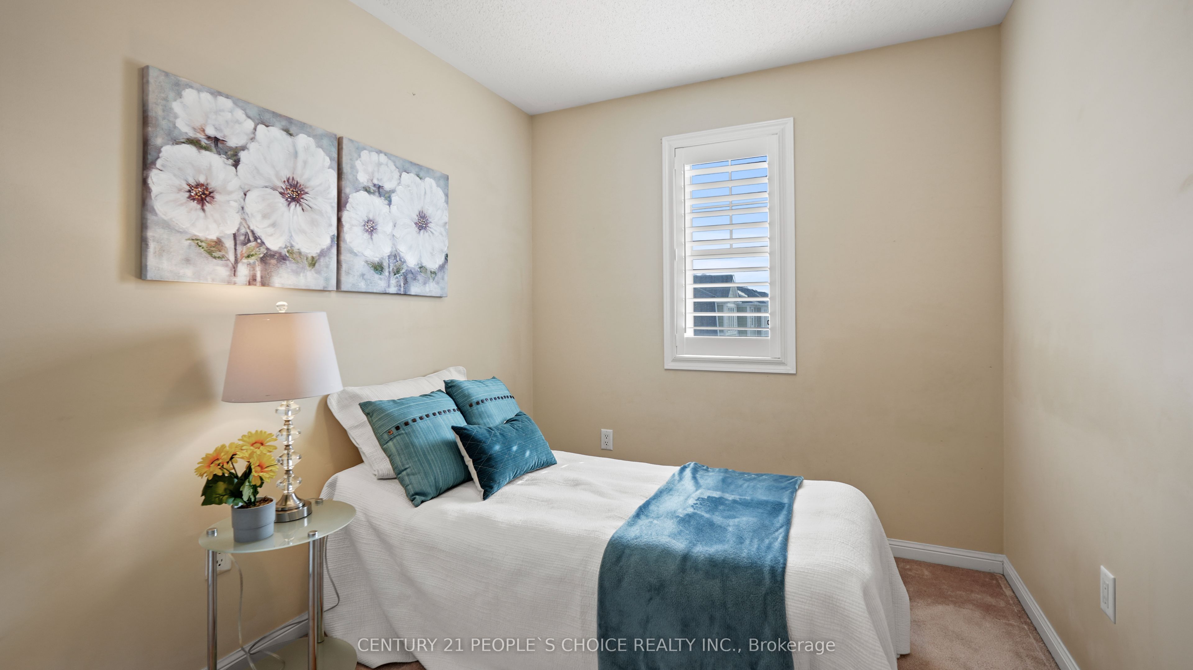 897 Willingdon Crescent Property Photo 15