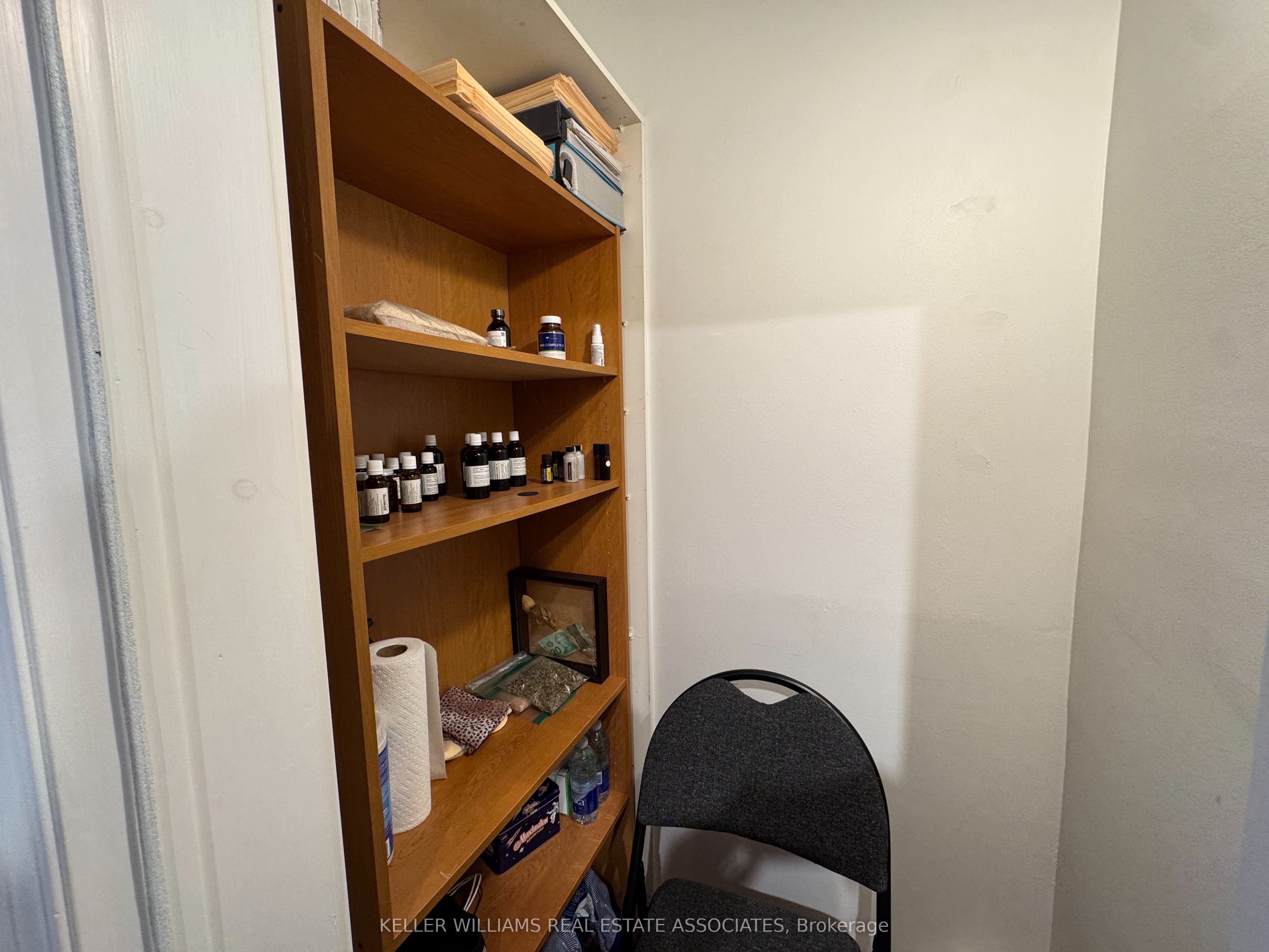 #207 - 1553 Hurontario Street Property Photo 5