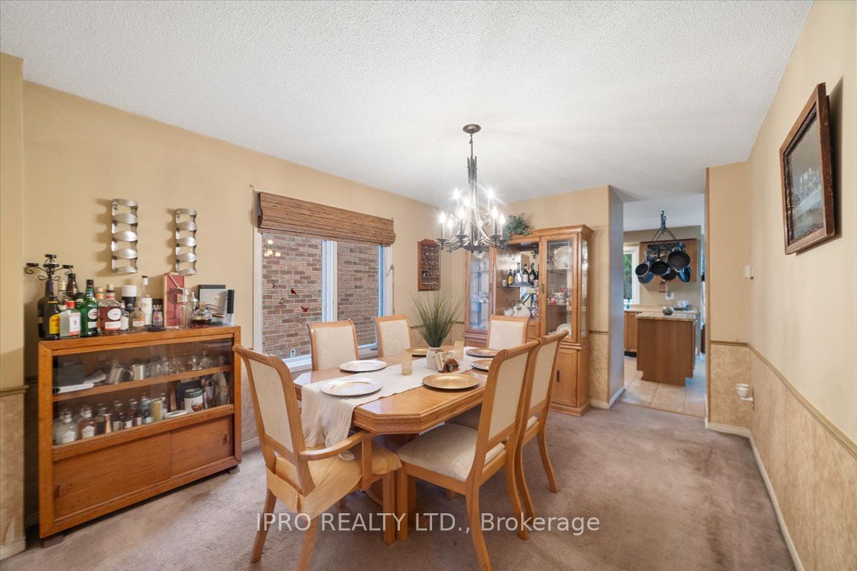 77 Lord Simcoe Drive Property Photo 13