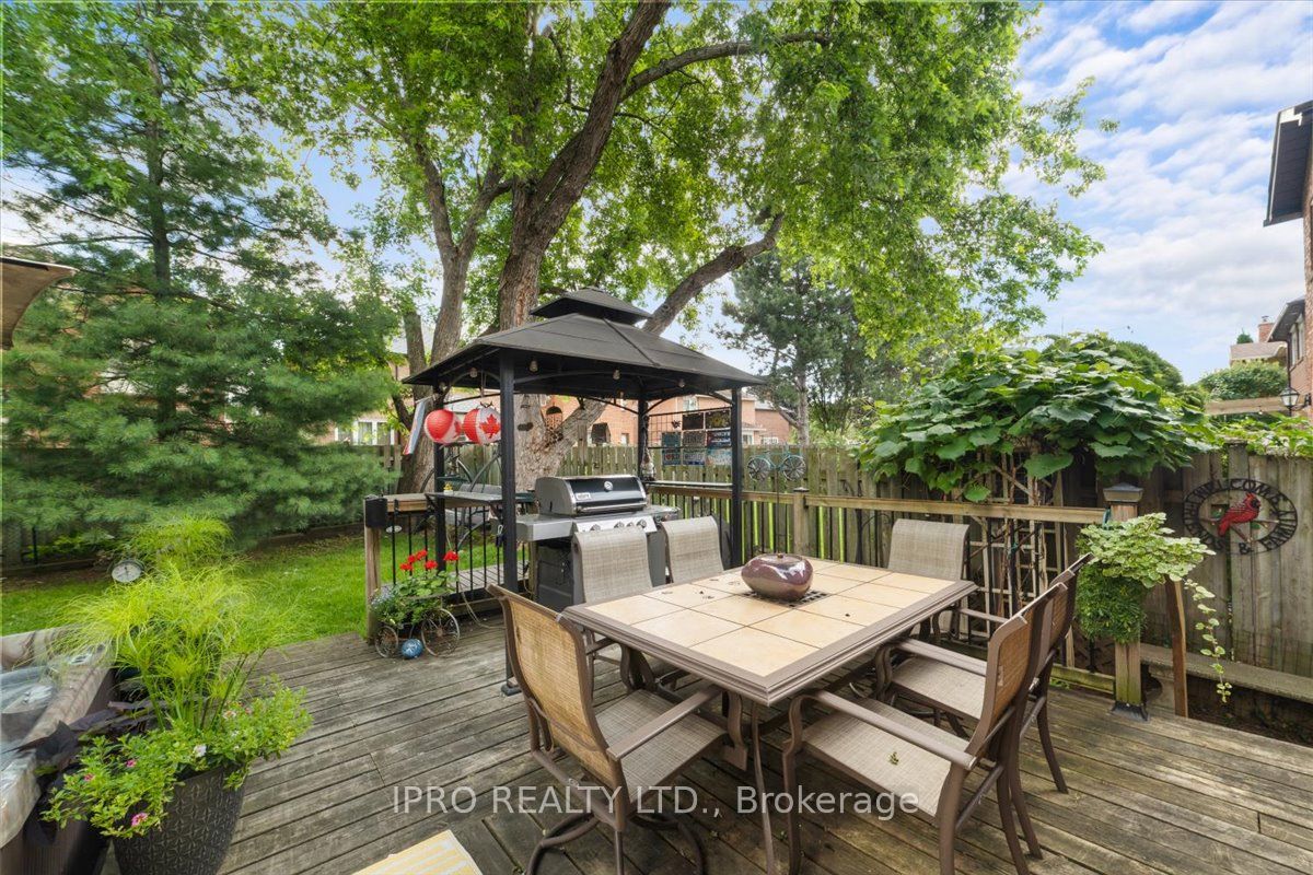 77 Lord Simcoe Drive Property Photo 26