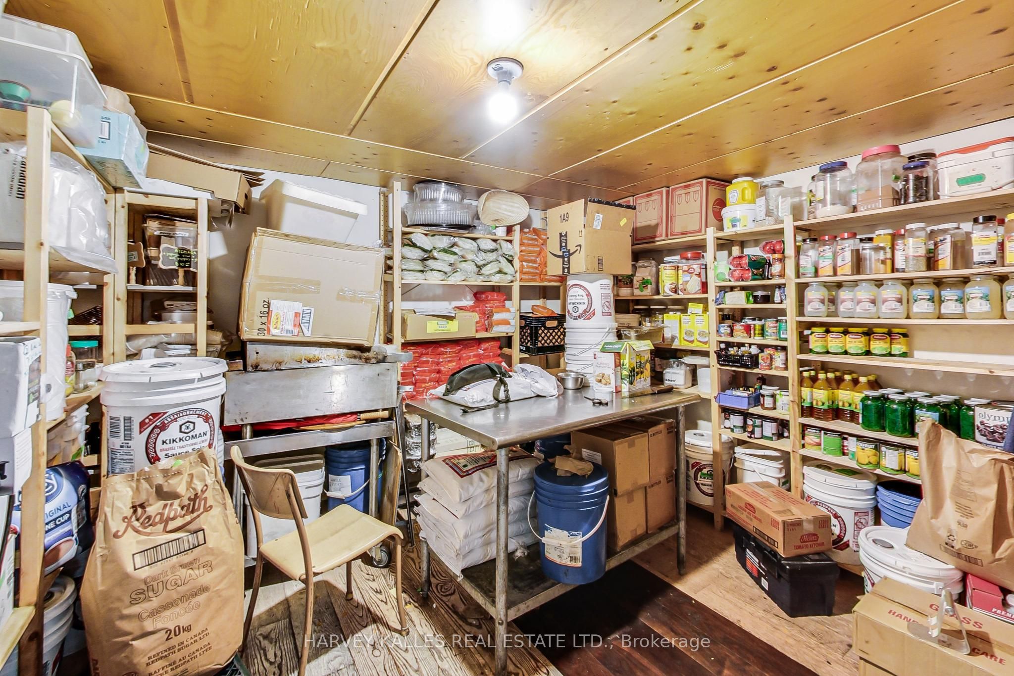 2986 Dundas Street Property Photo 6