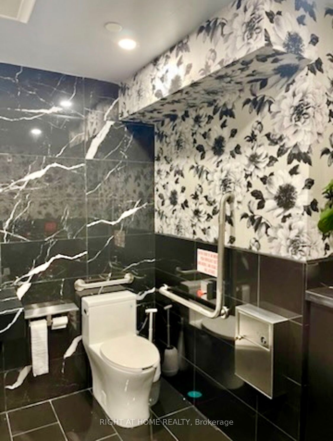 #106 - 38 Via Bagnato Property Photo 14