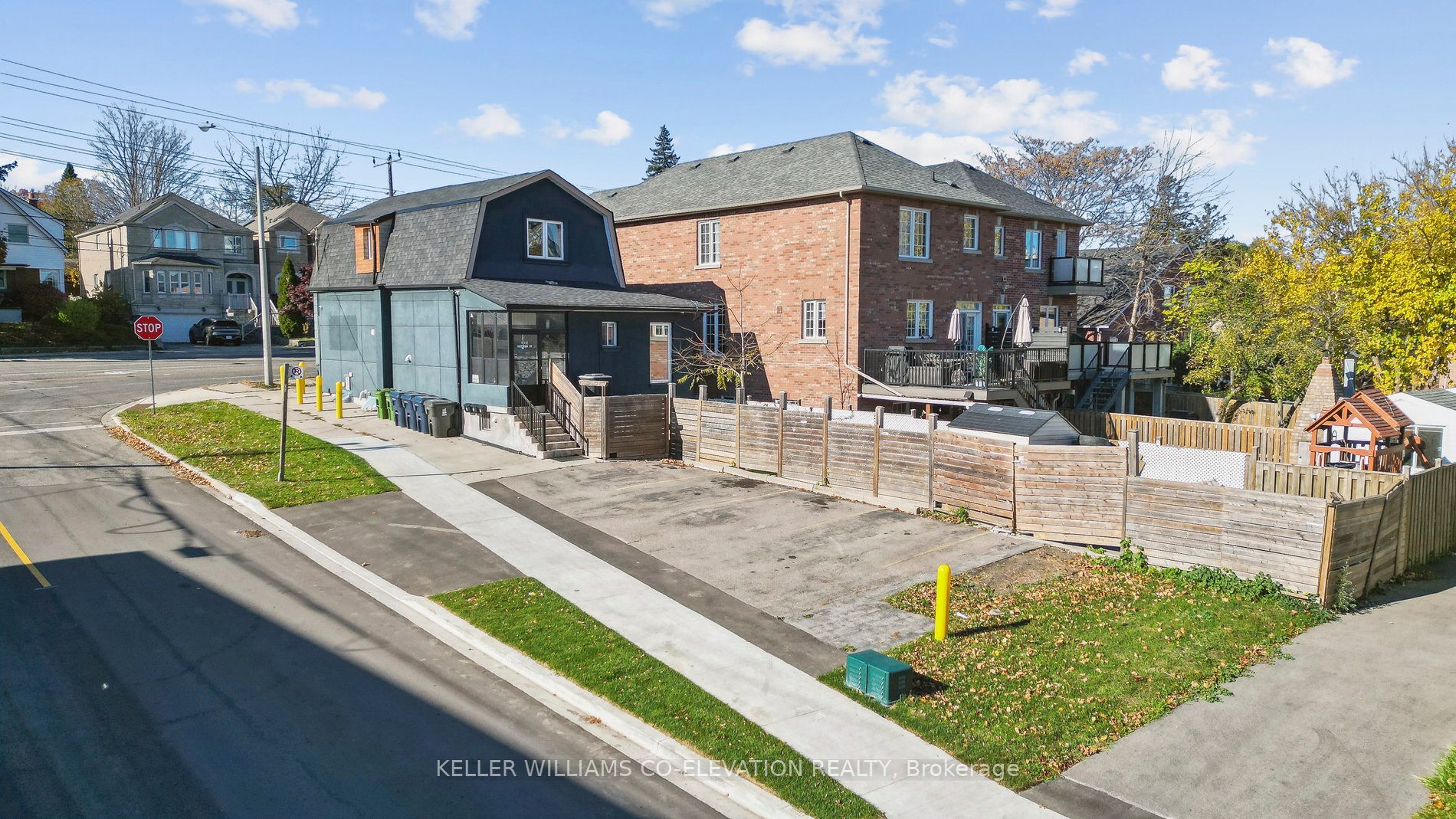 681 Scarlett Road Property Photo 2