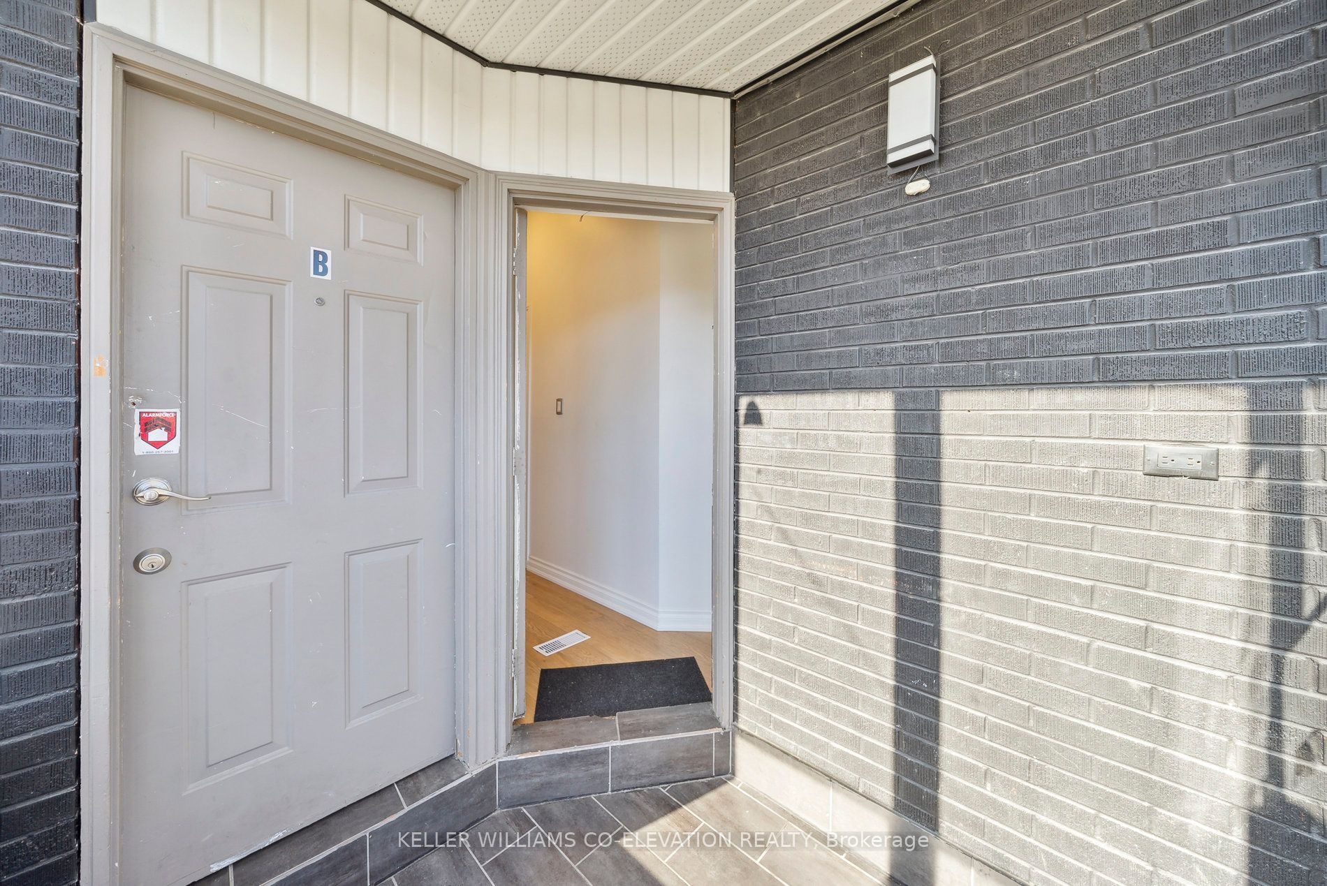 681 Scarlett Road Property Photo 11