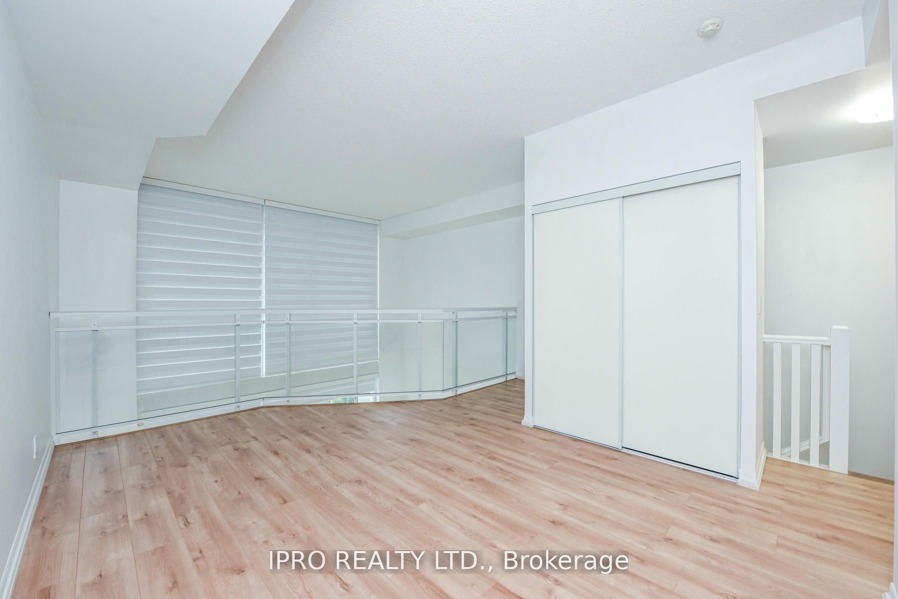 #513 - 3939 Duke Of York Boulevard Property Photo 20