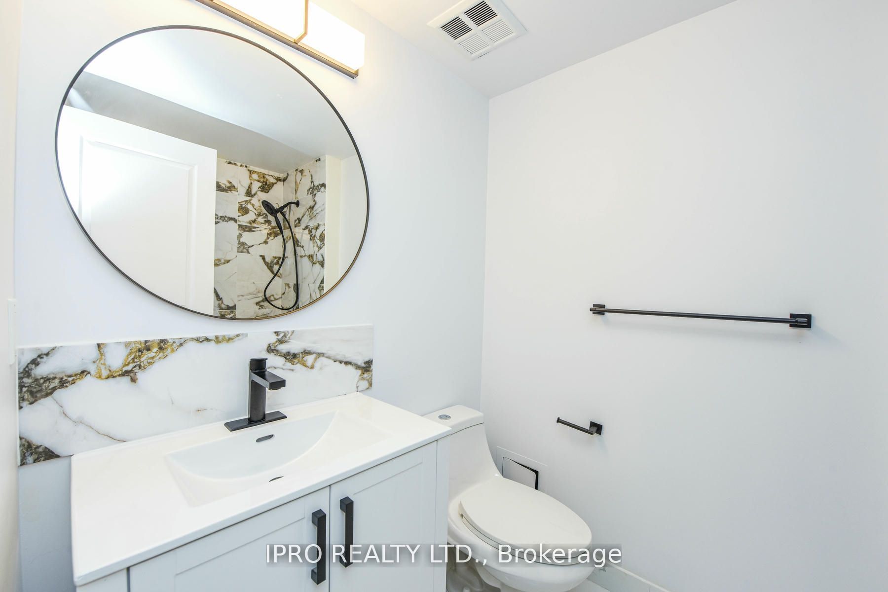 #513 - 3939 Duke Of York Boulevard Property Photo 24