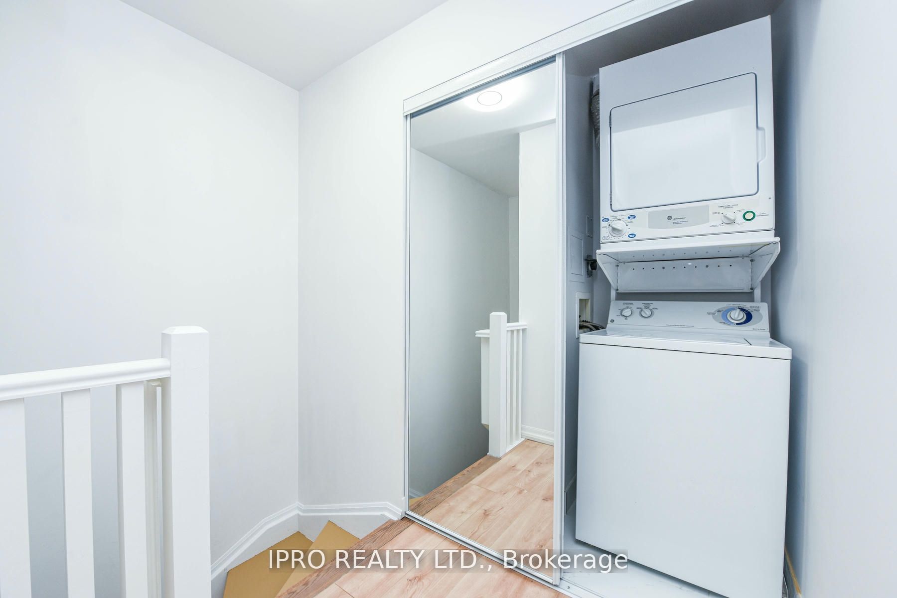 #513 - 3939 Duke Of York Boulevard Property Photo 26