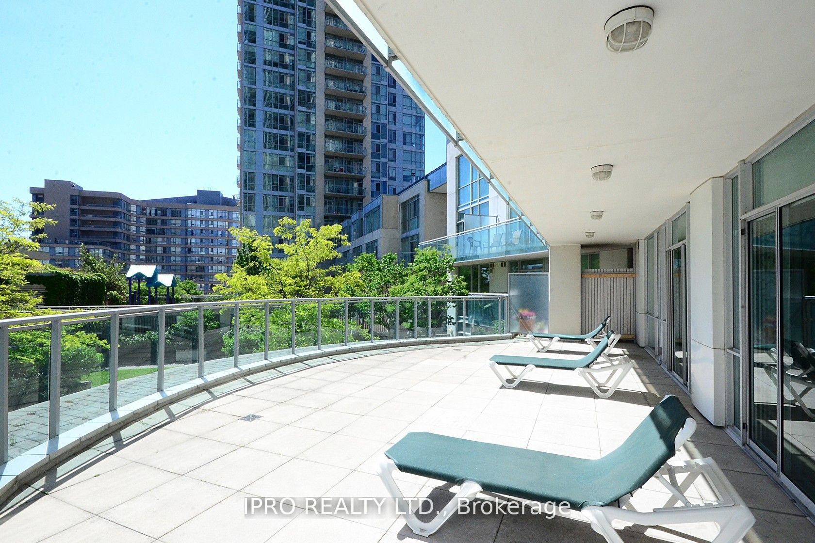 #513 - 3939 Duke Of York Boulevard Property Photo 32