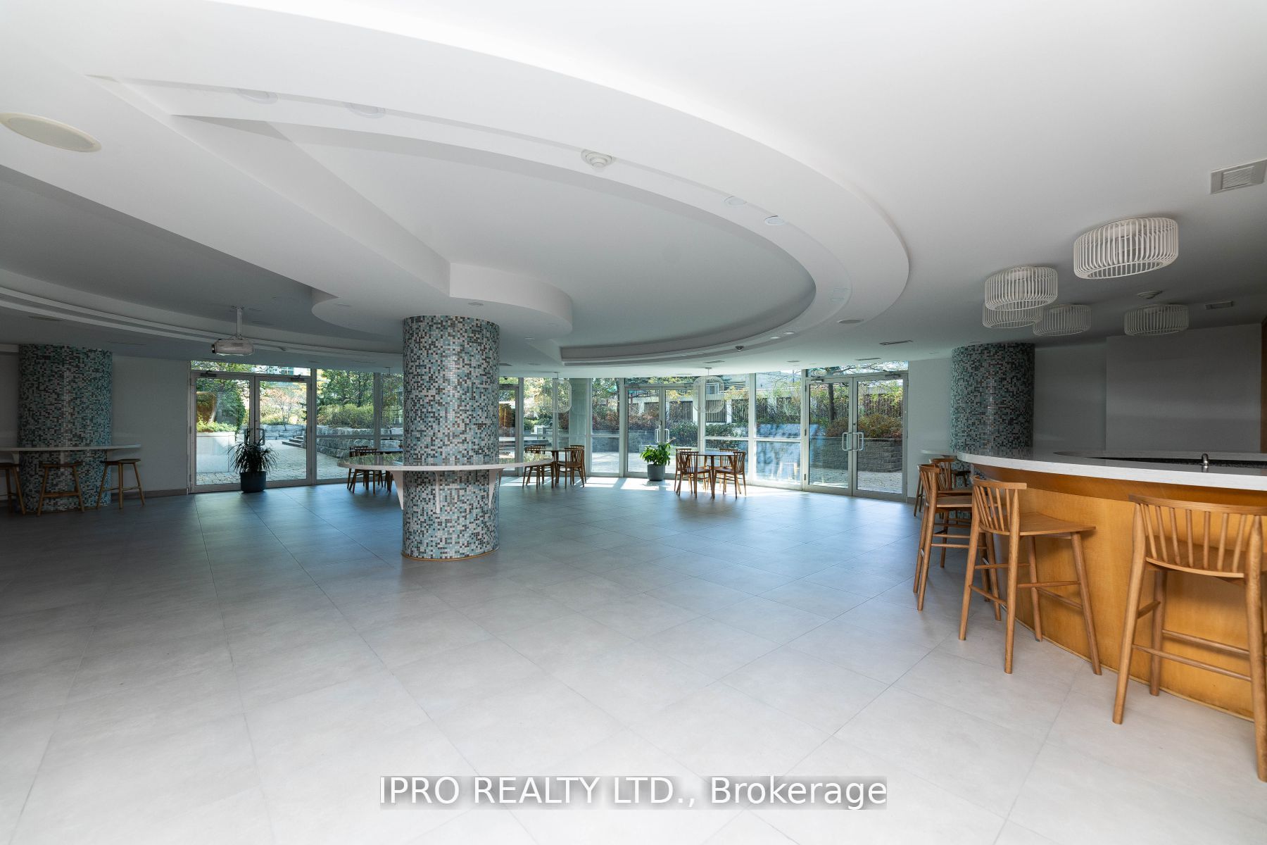 #513 - 3939 Duke Of York Boulevard Property Photo 33