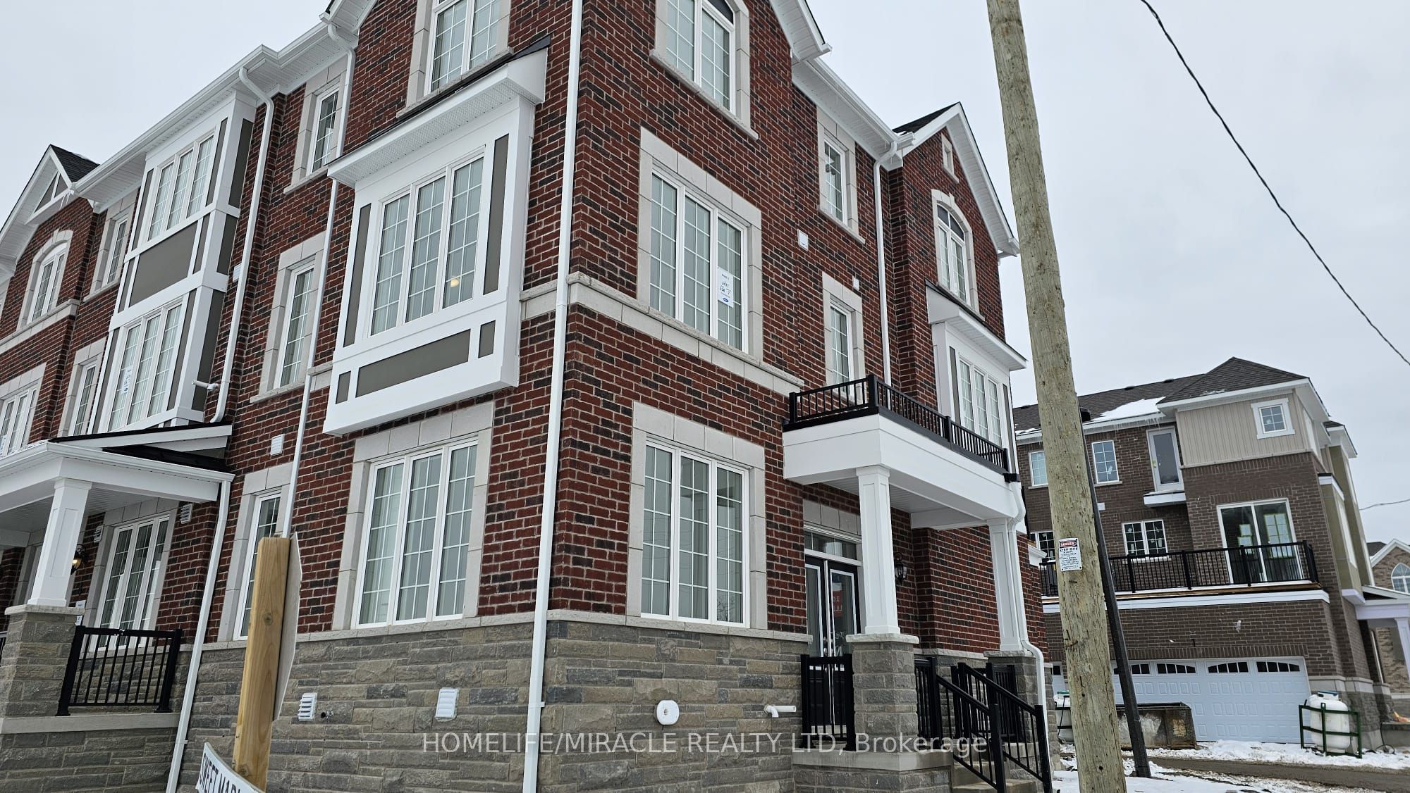 2 Maple St Property Photo