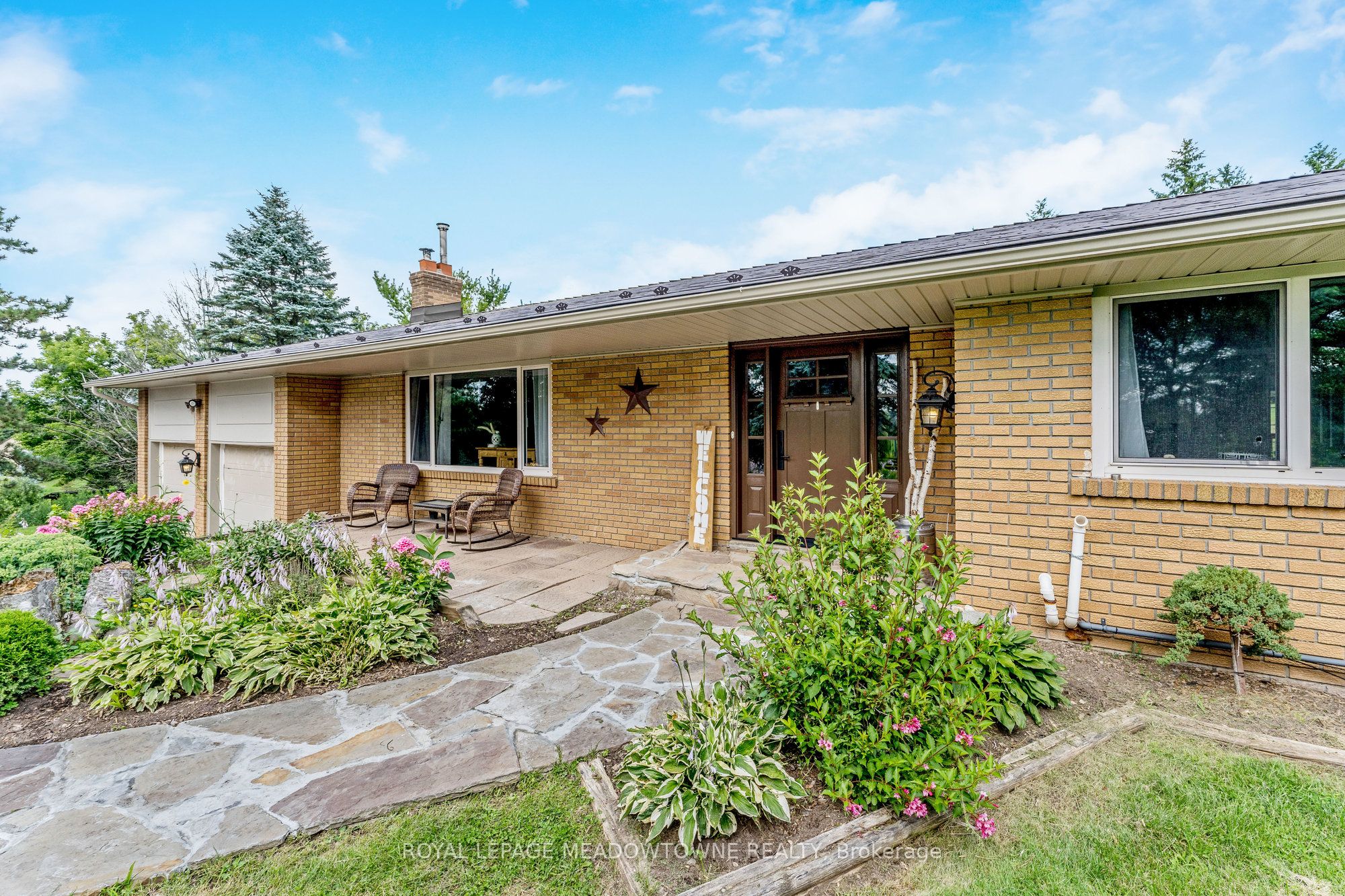 19997 Willoughby Road W Property Photo 1