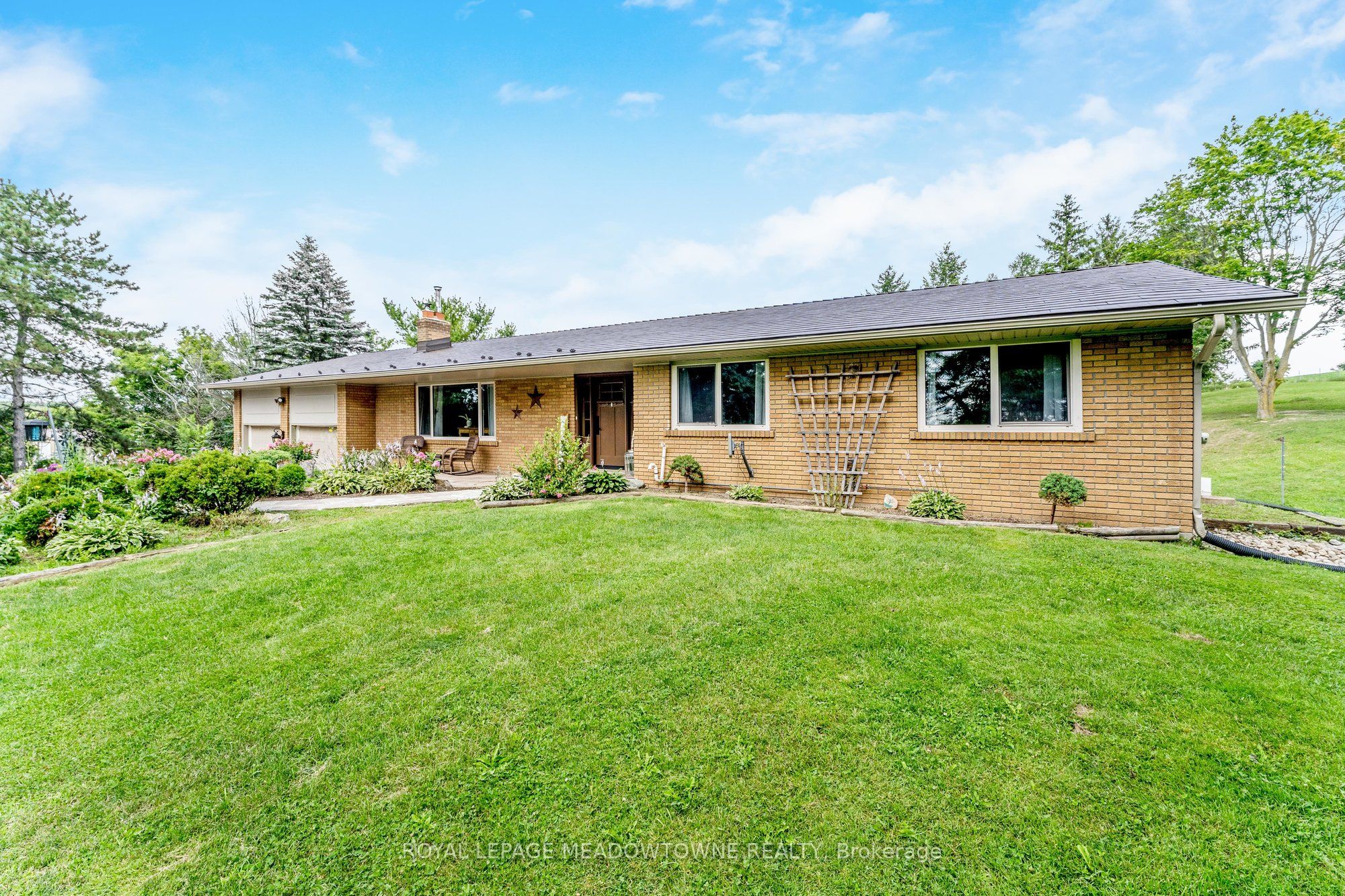 19997 Willoughby Road W Property Photo 6