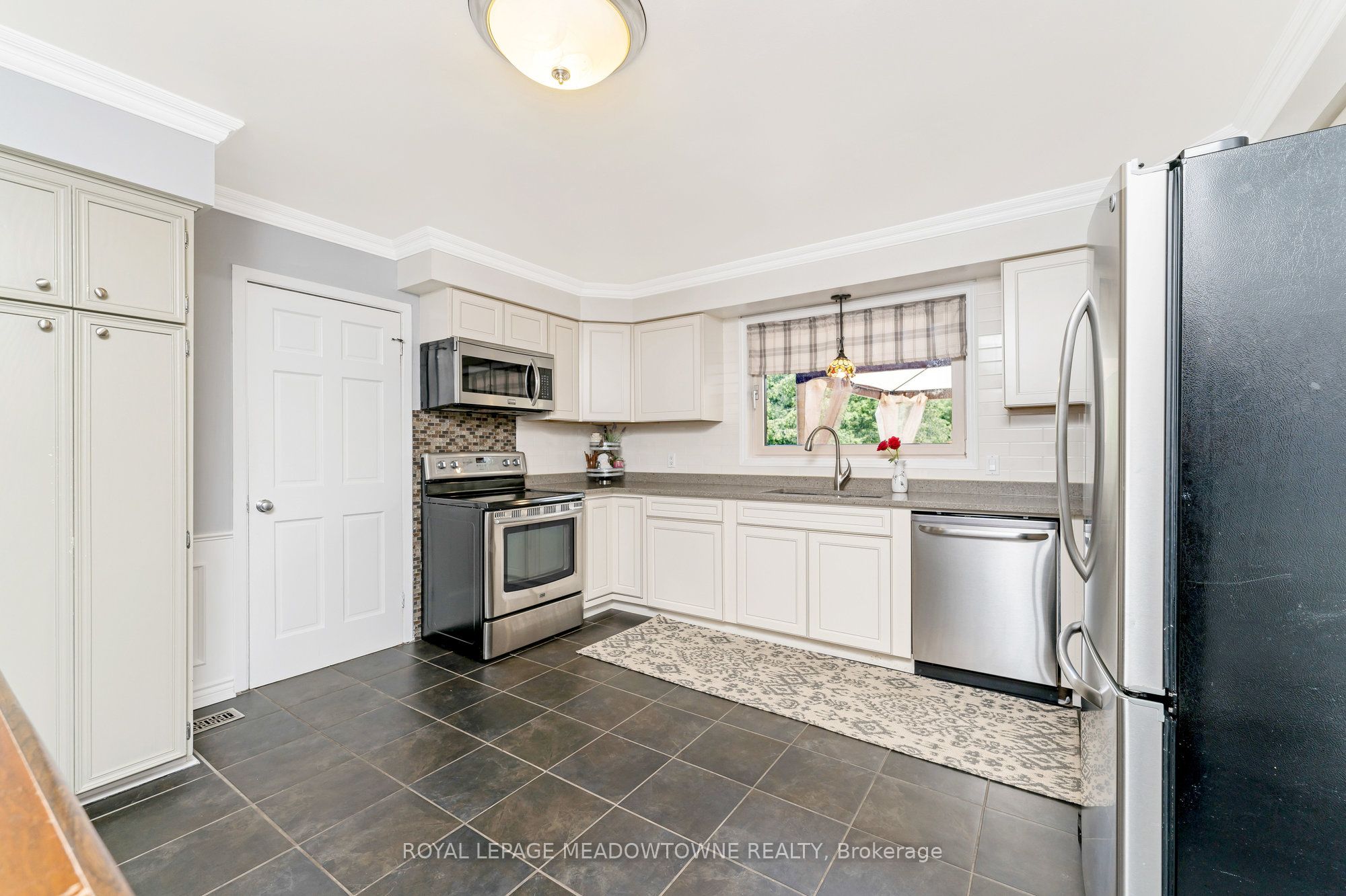 19997 Willoughby Road W Property Photo 17