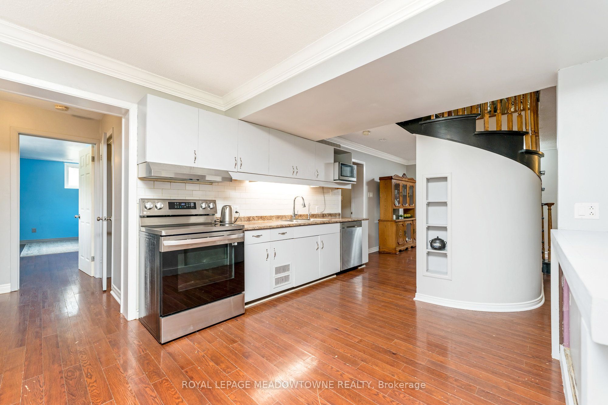 19997 Willoughby Road W Property Photo 33