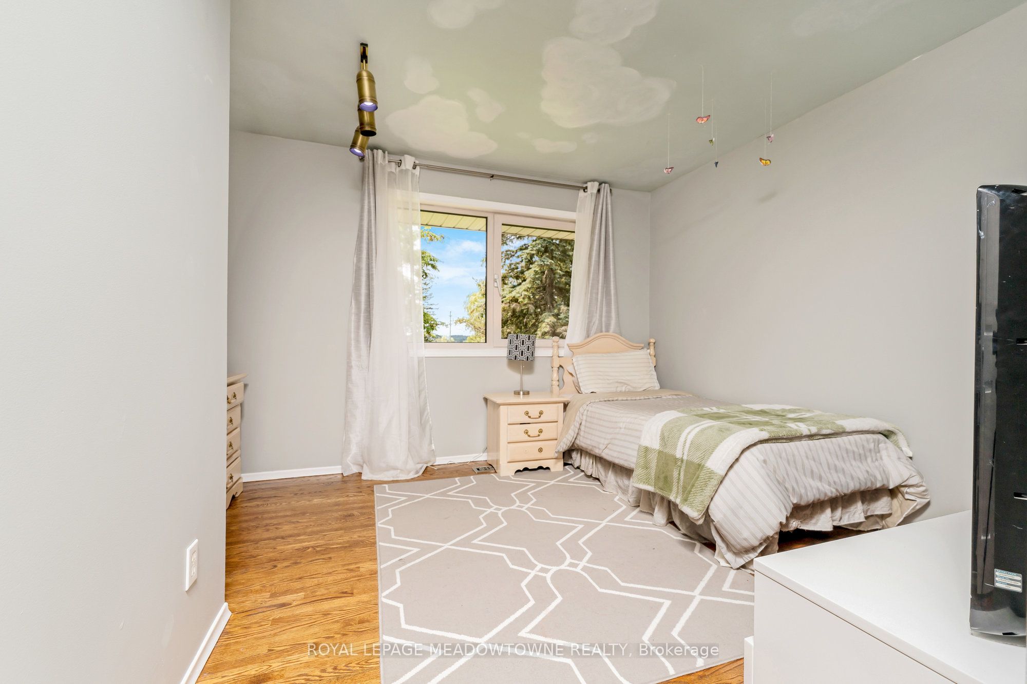 19997 Willoughby Road W Property Photo 37