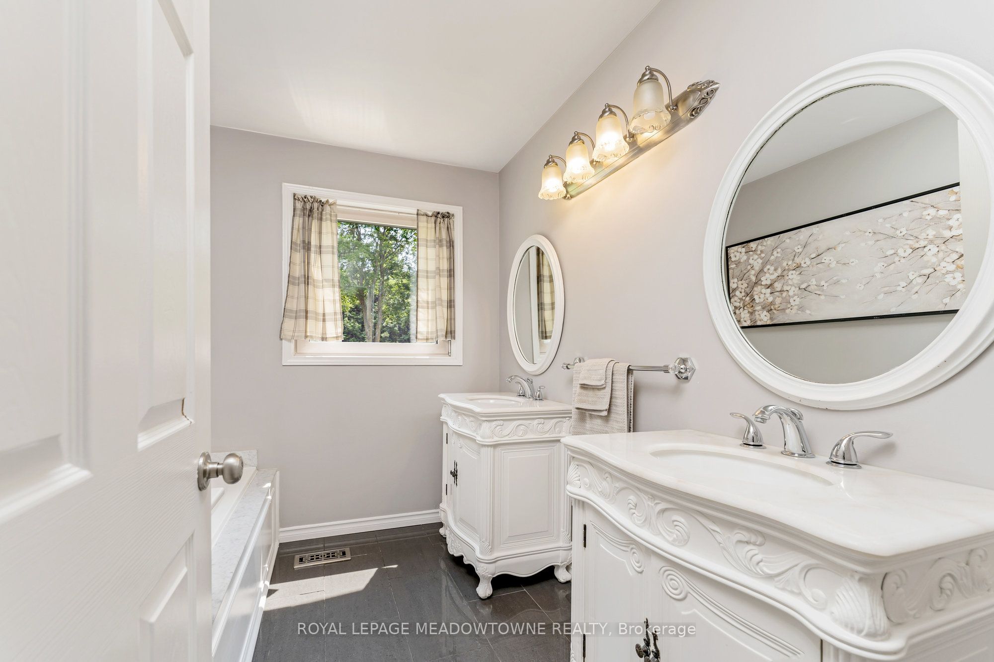 19997 Willoughby Road W Property Photo 39