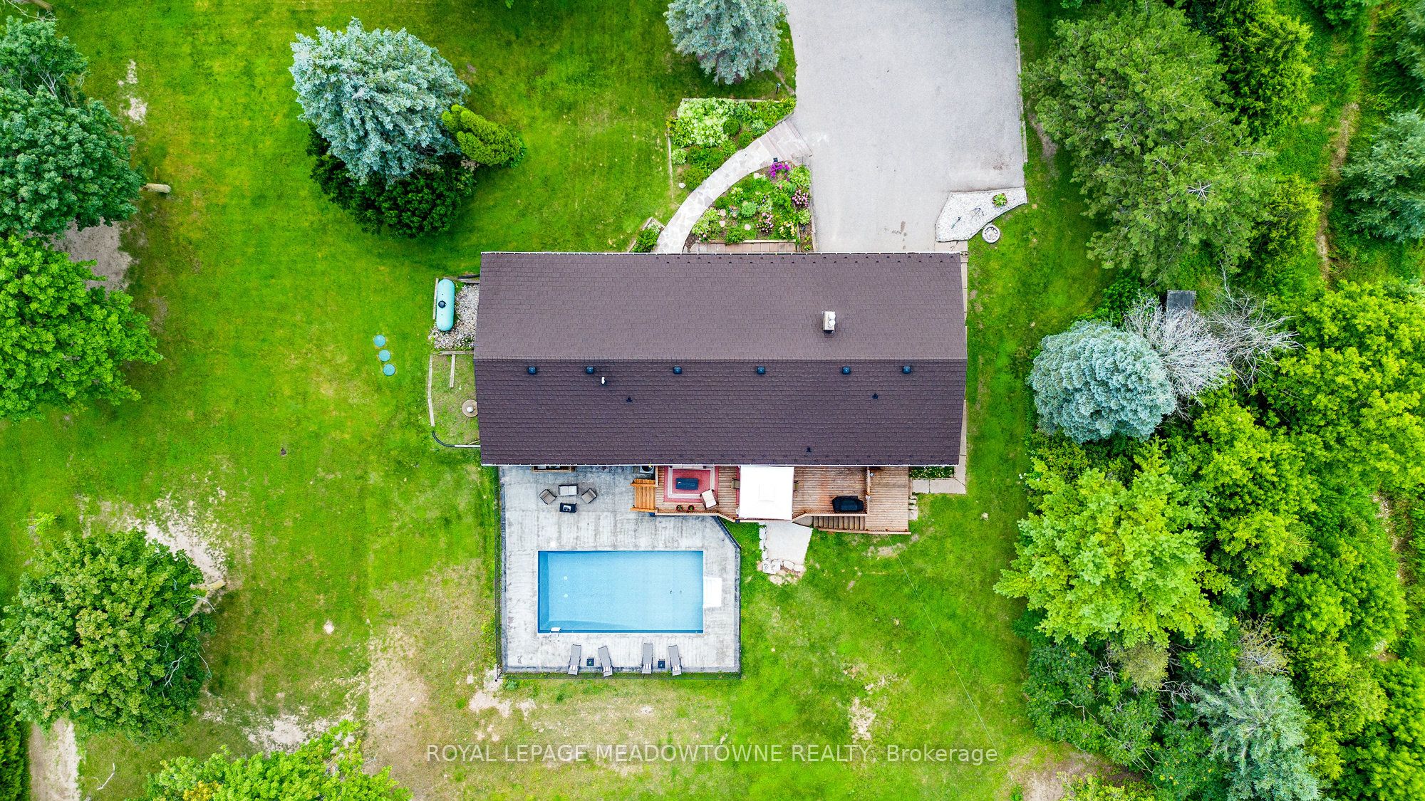 19997 Willoughby Road W Property Photo 46