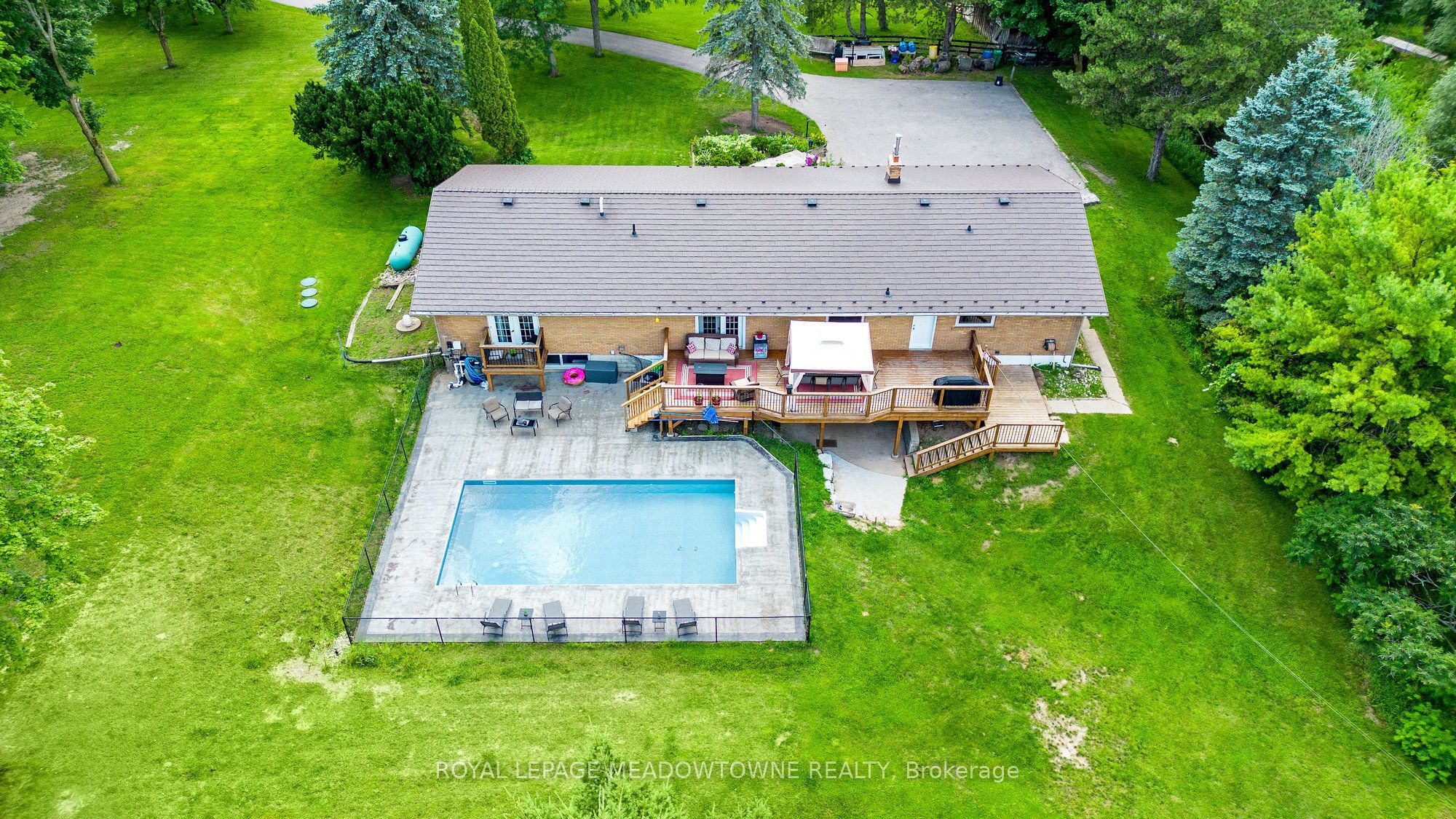 19997 Willoughby Road W Property Photo 48