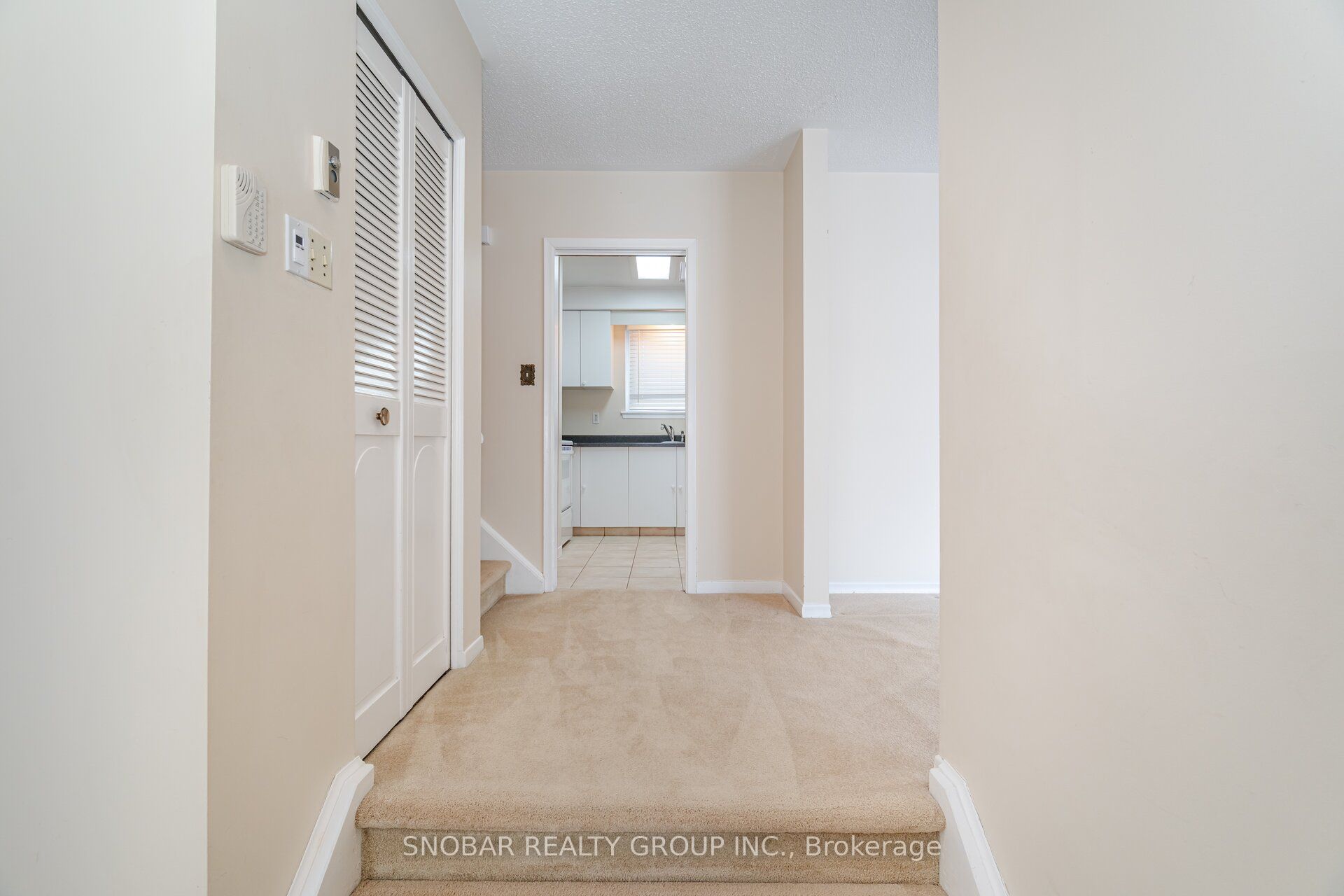 3483 Enniskillen Circle Property Photo 4