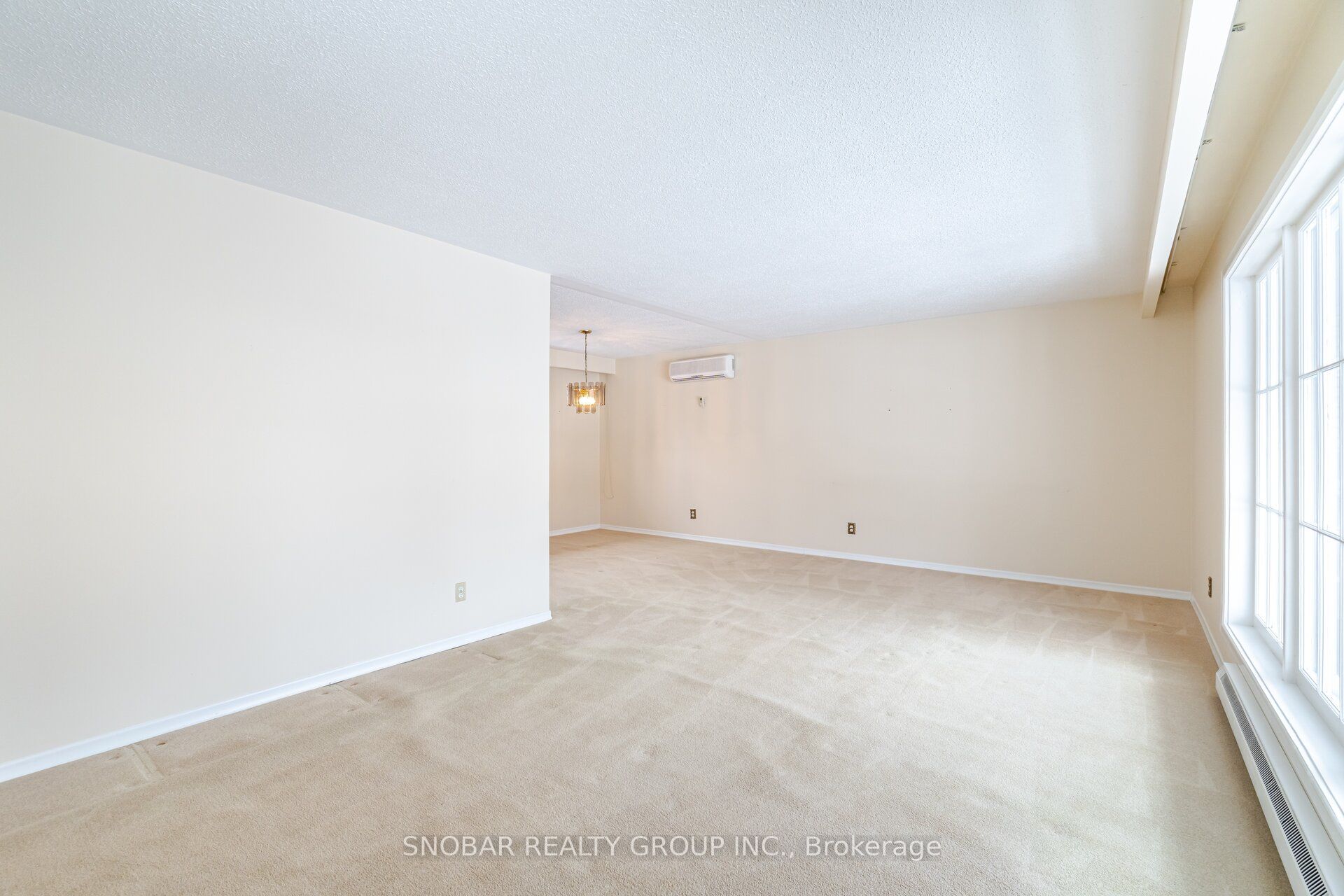 3483 Enniskillen Circle Property Photo 5
