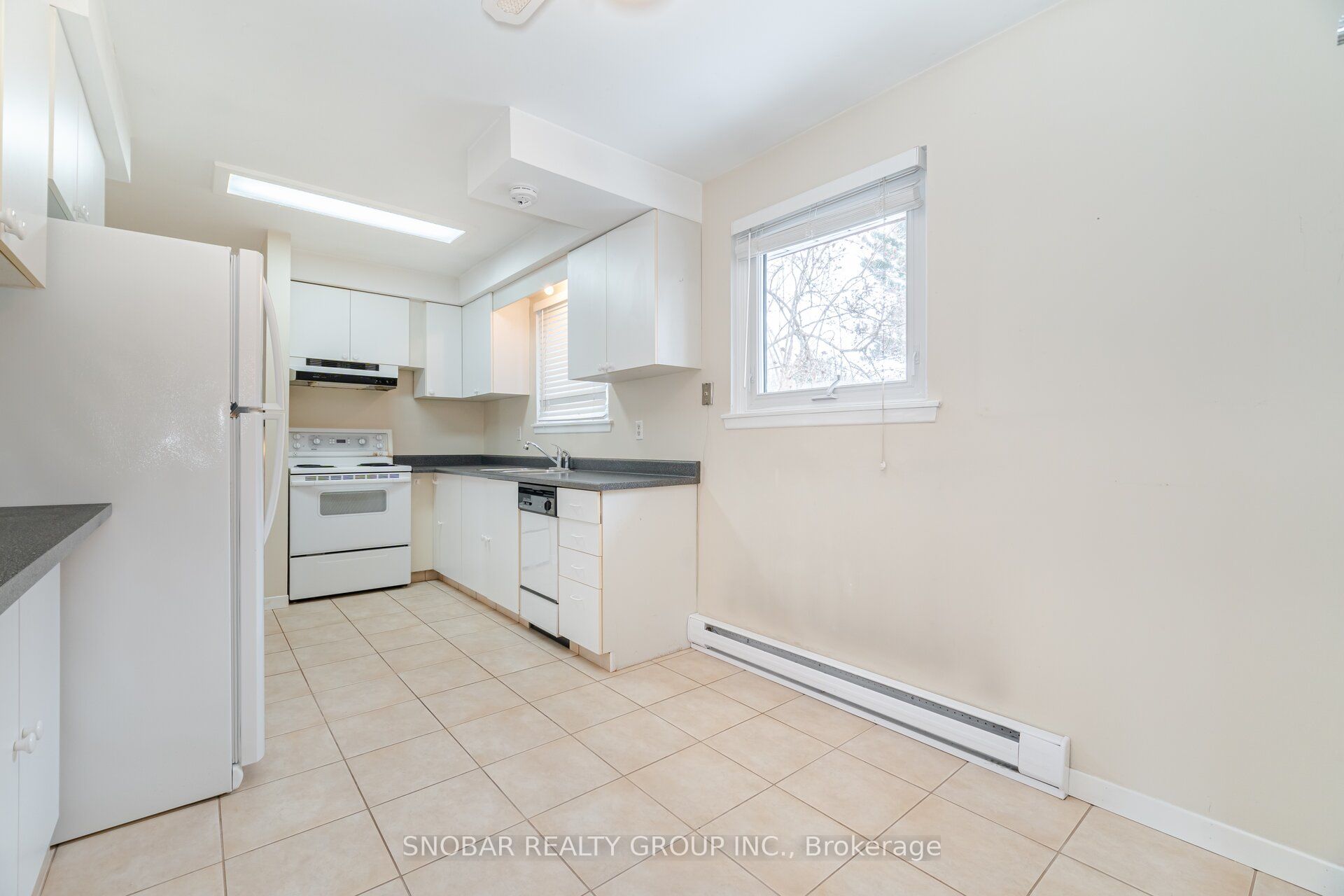 3483 Enniskillen Circle Property Photo 10